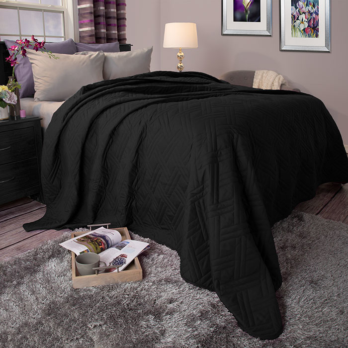 Lavish Home Solid Color Bed Quilt - Full/Queen - Black