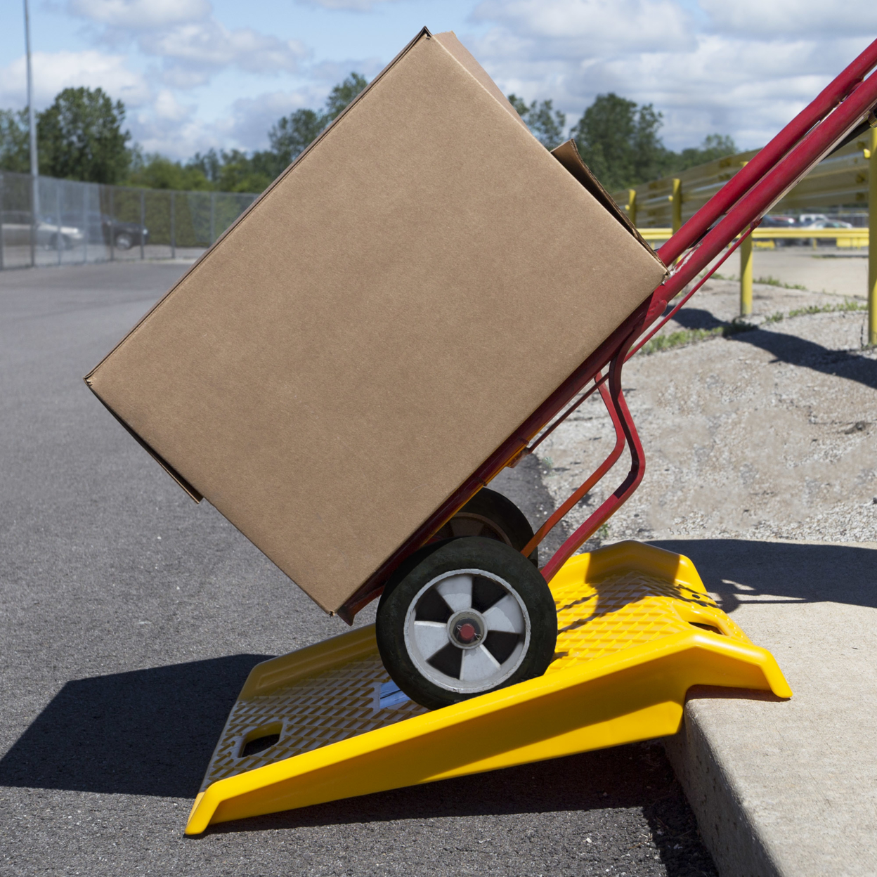 Curb Ramp, Heavy Duty Portable Poly Ramp With 1000 Lbs Weight Capacity