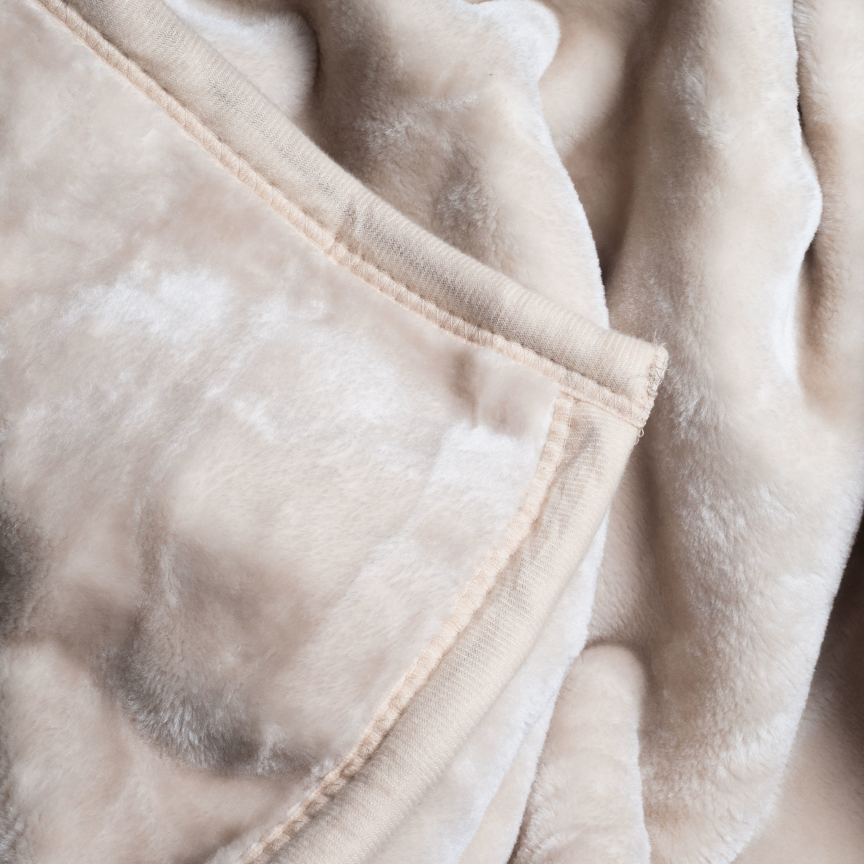 Super Fuzzy Soft Heavy Thick Plush Mink Blanket 8 Pound - Beige
