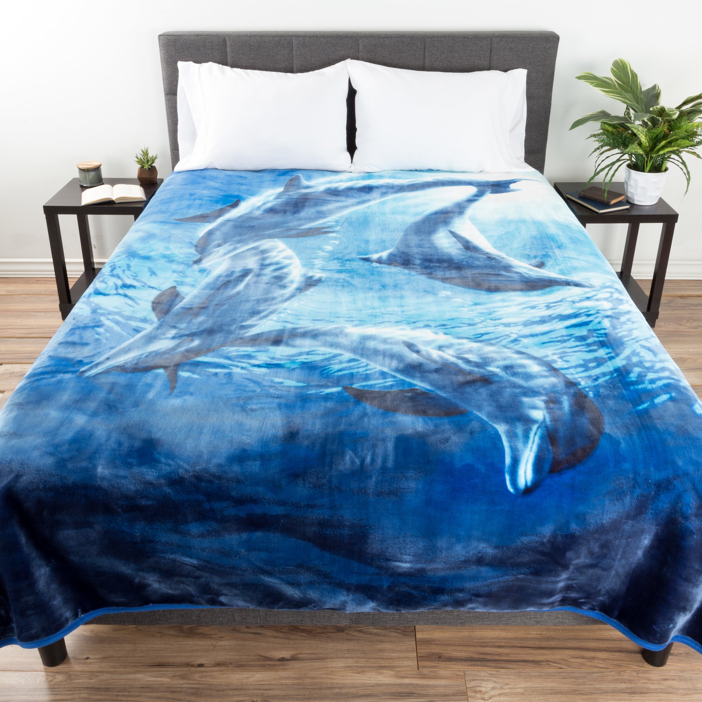 Full Queen Size Luxury Mink Blanket Dolphins Super Soft Fuzzy 74 X 91 Inch 7.5 Lbs