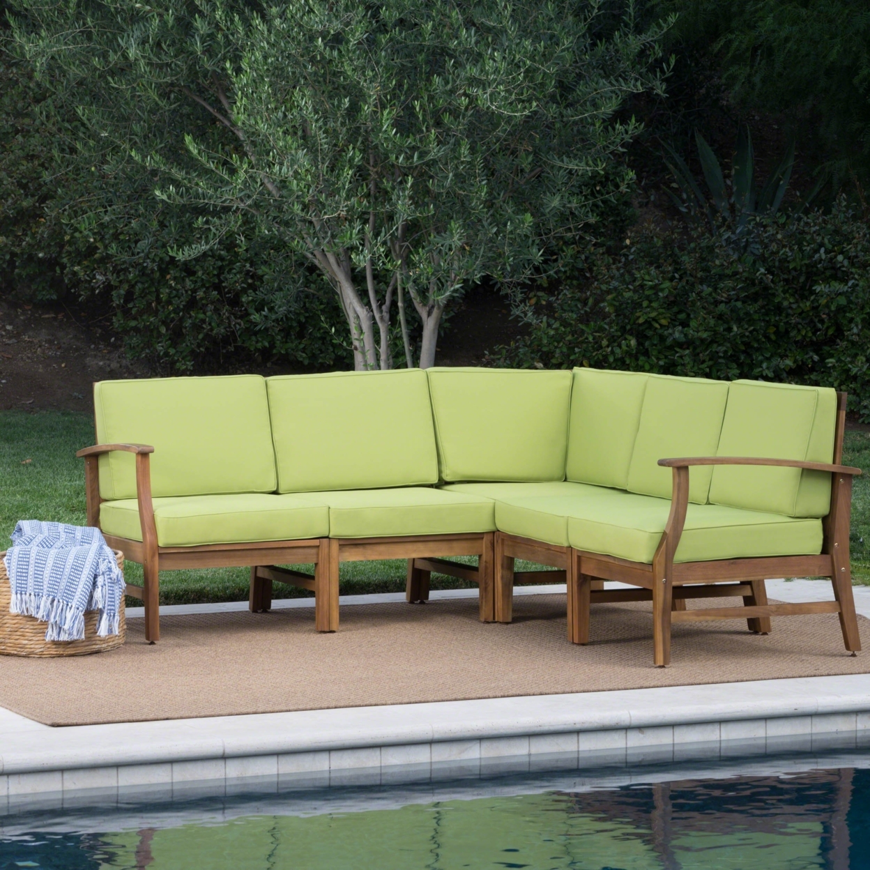 Capri Outdoor 5 Piece Sectional With Green Water Resistant Cushions