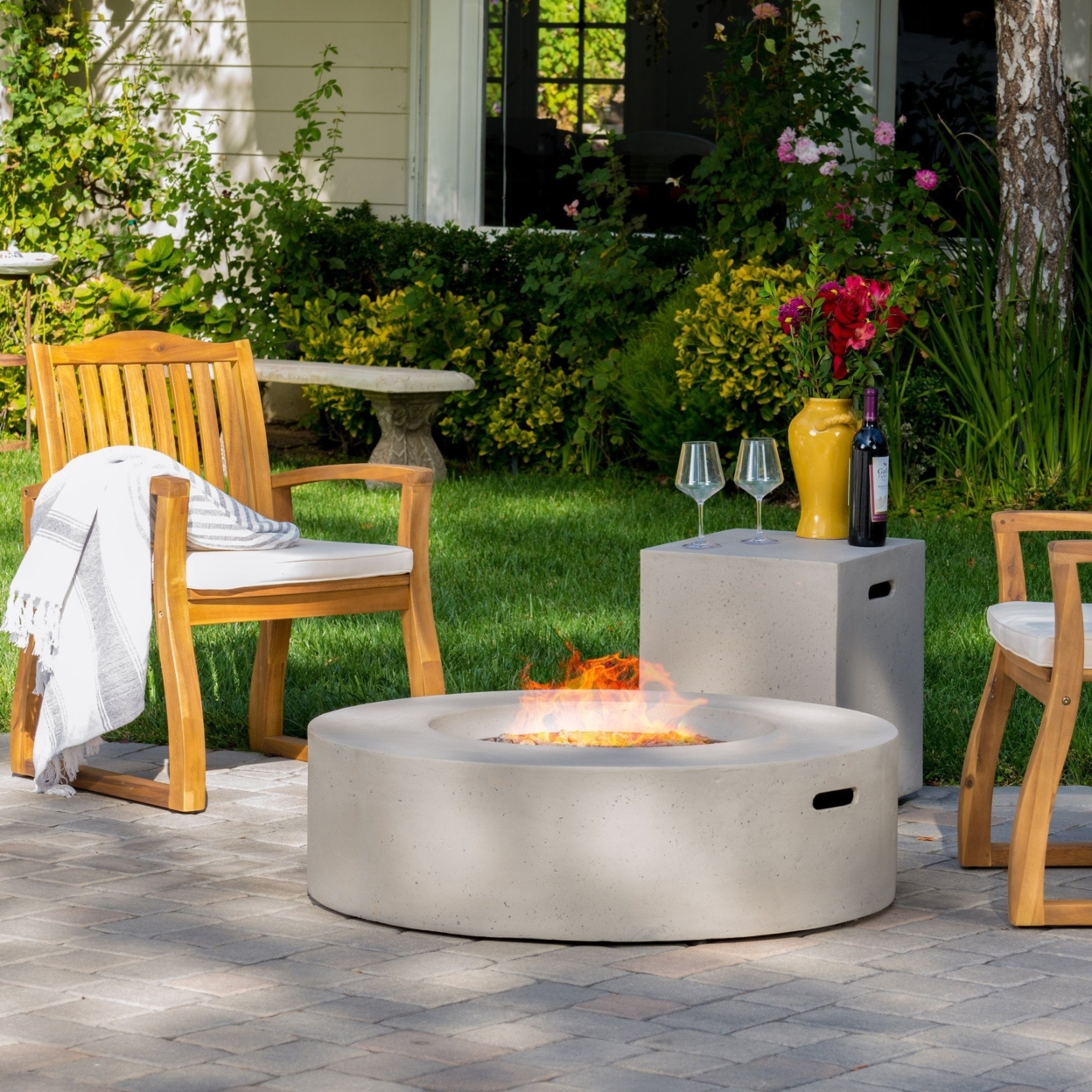 Hearth Circular 50K BTU Outdoor Gas Fire Pit Table With Tank Holder - Light Grey