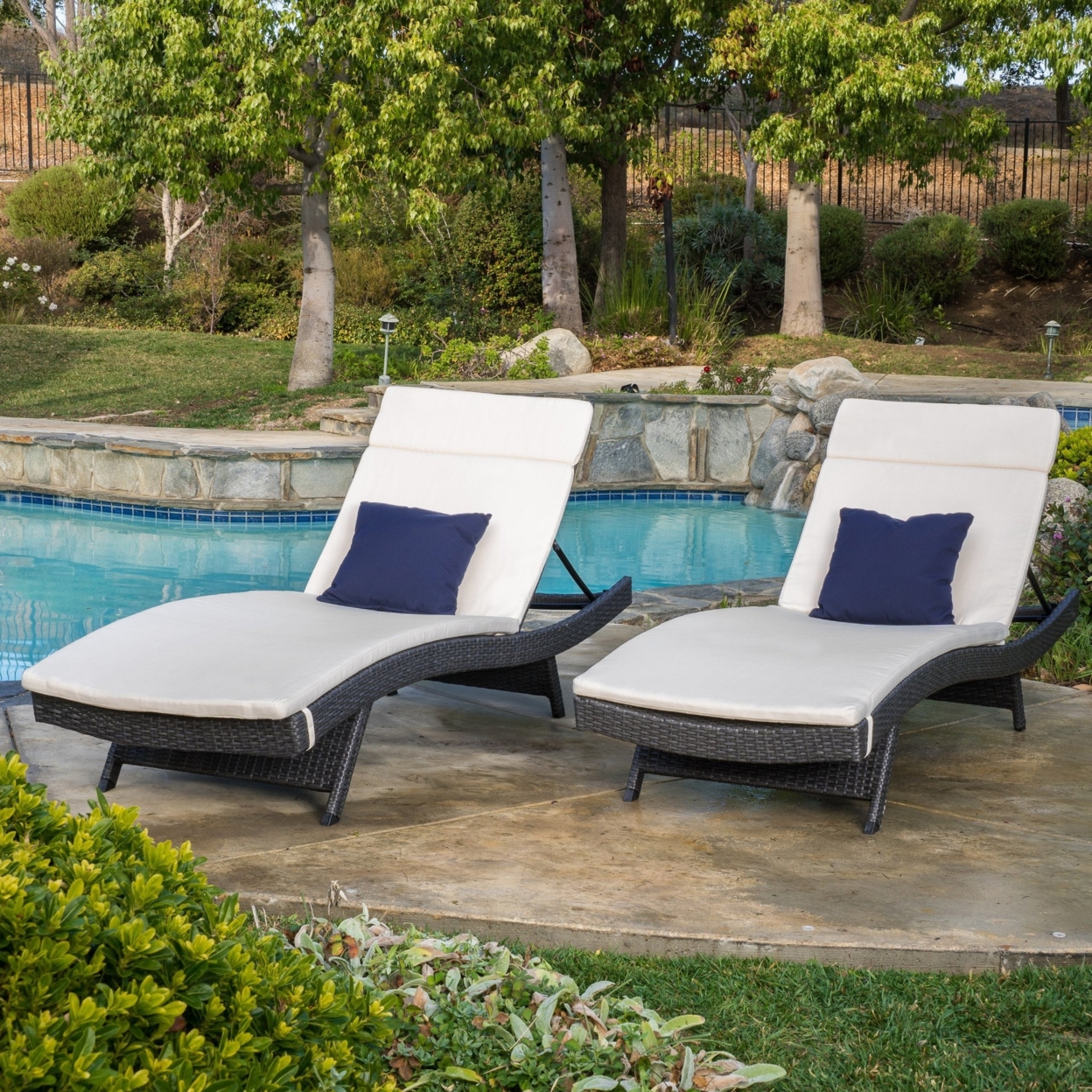 Nassau Outdoor Grey Wicker Adjustable Chaise Lounge With Beige Cushion (Set Of 2)