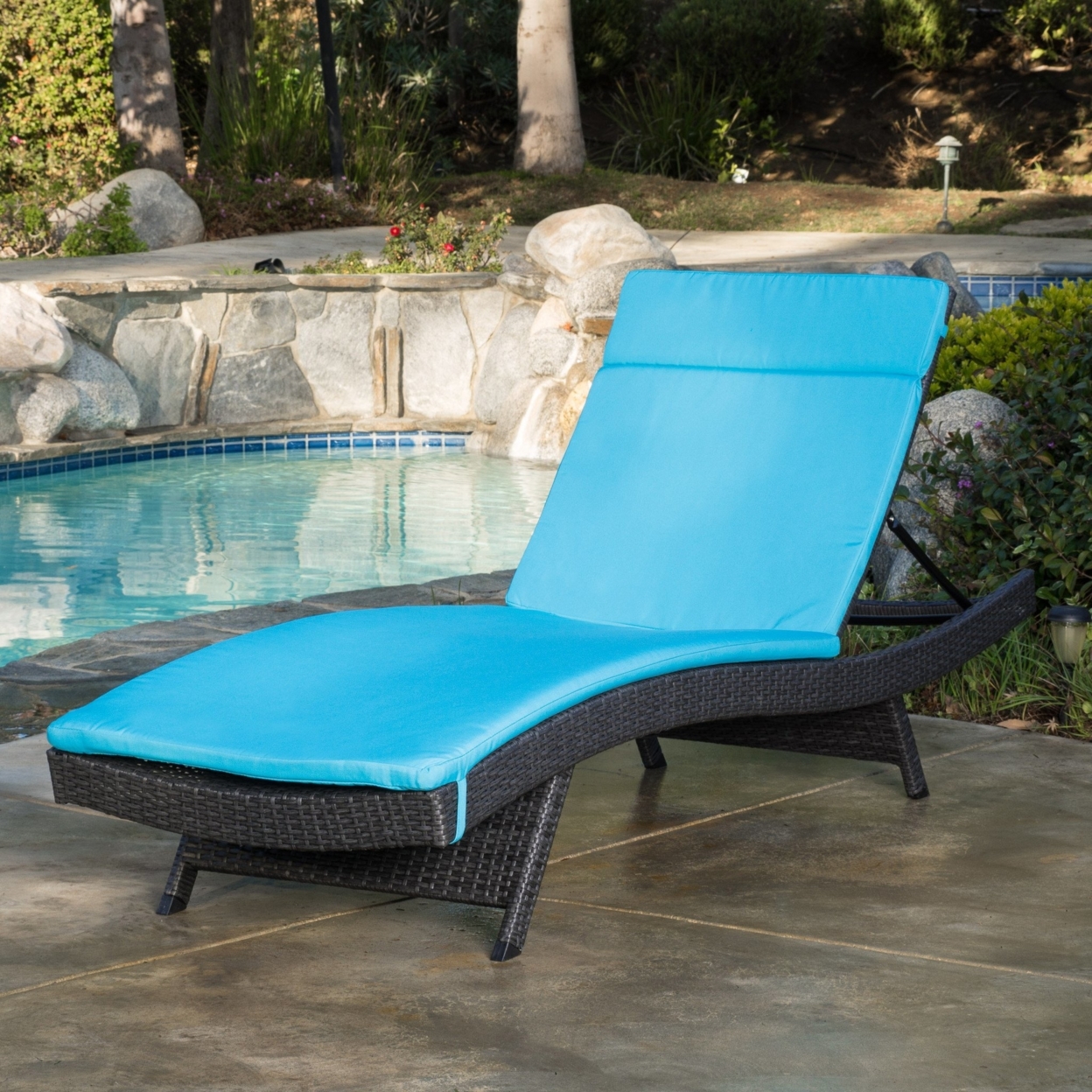 Nassau Outdoor Grey Wicker Adjustable Chaise Lounge With Blue Cushion