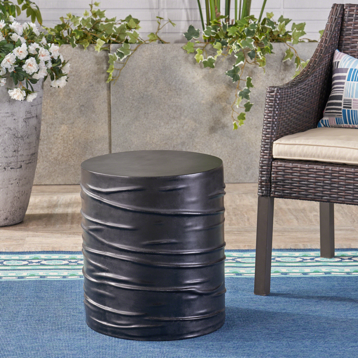 Aubree Outdoor 16-inch Light-Weight Concrete Side Table - Black