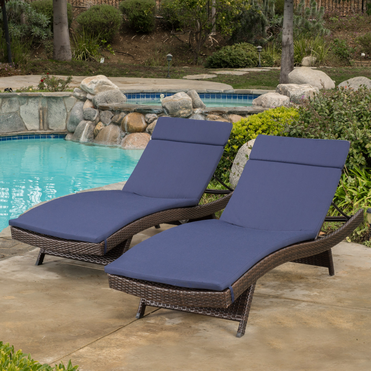 Lakeport Outdoor Adjustable Chaise Lounge Chairs With Cushions (set Of 2) - Textured Beige Cushion
