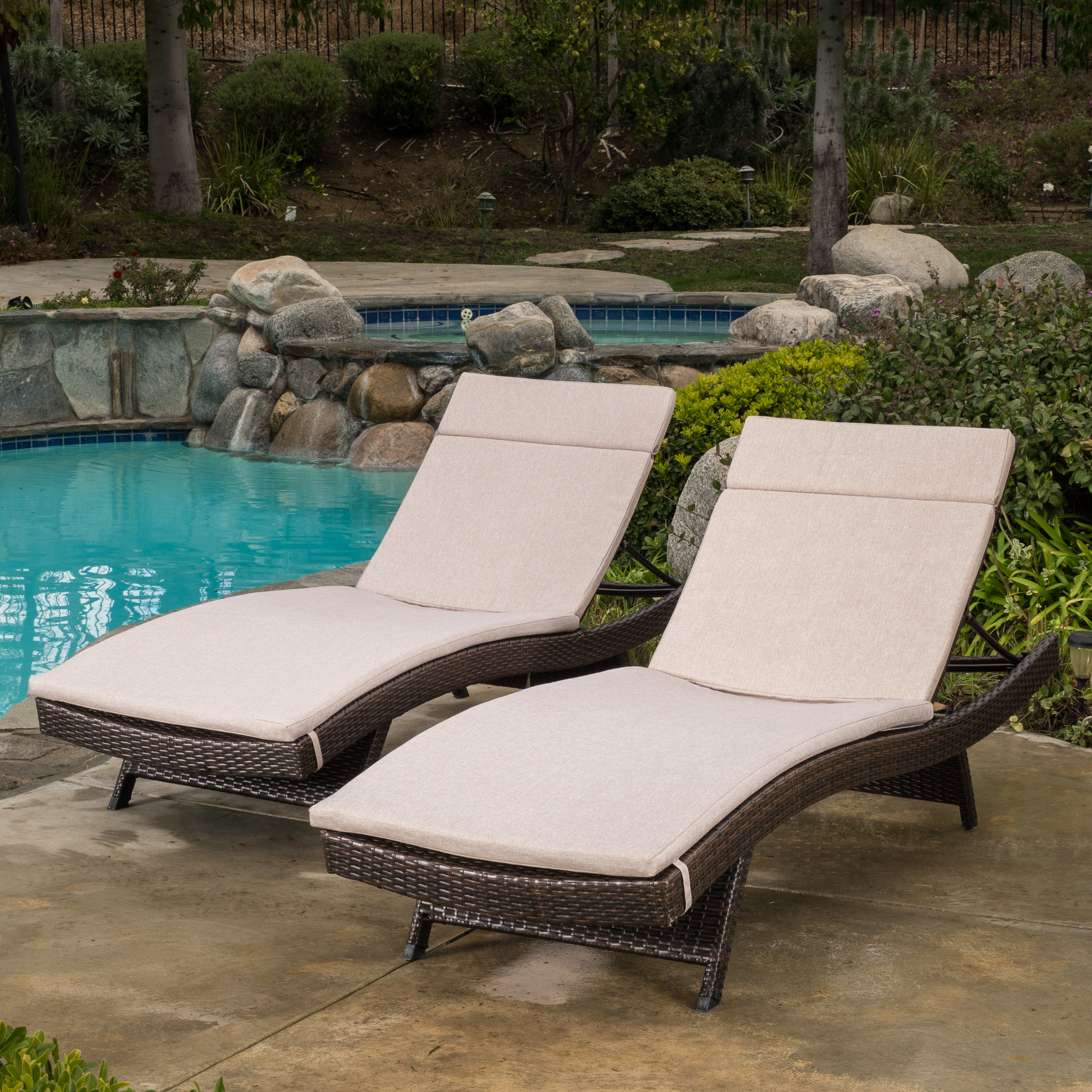Lakeport Outdoor Adjustable Chaise Lounge Chairs With Cushions (set Of 2) - Textured Beige Cushion