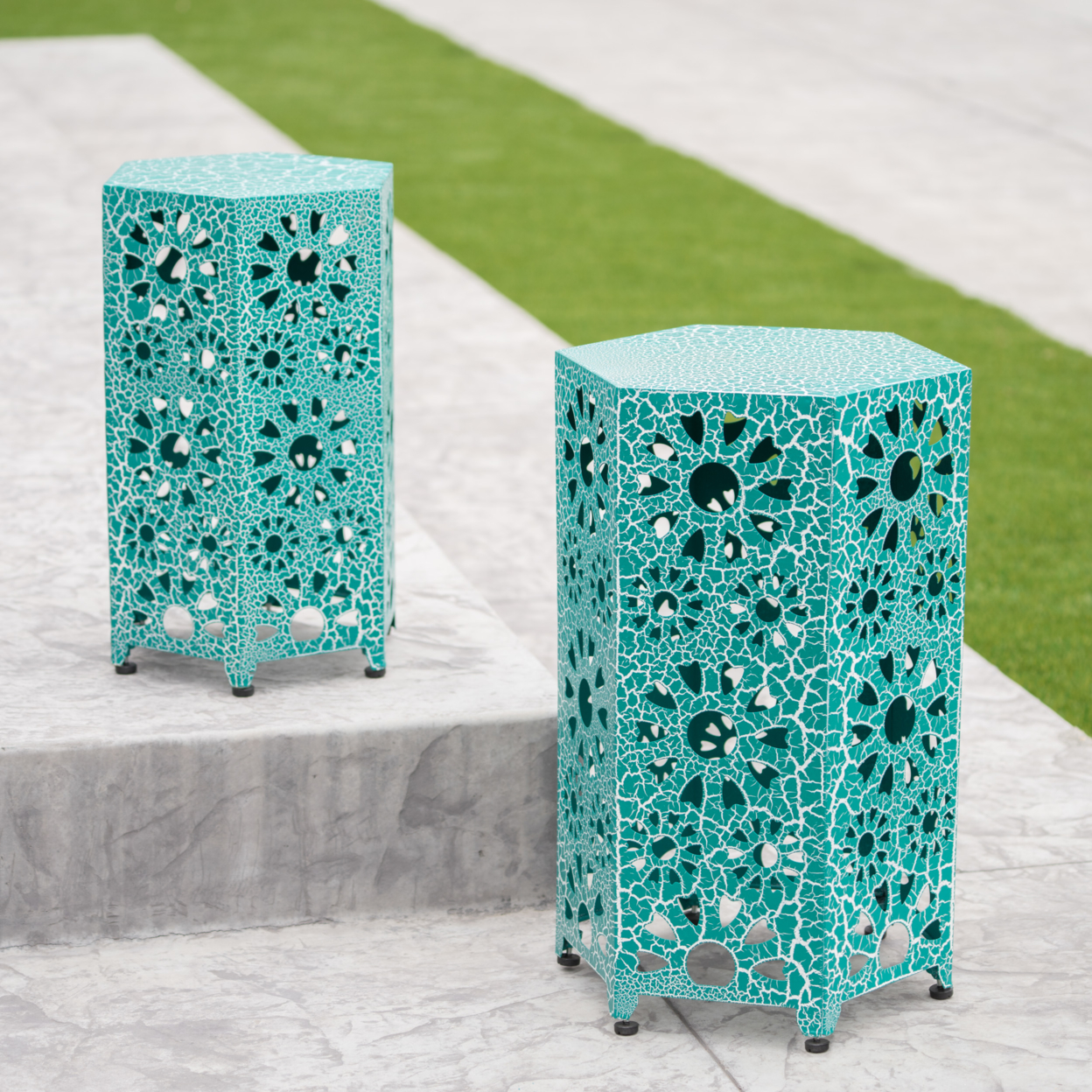 Elliot Outdoor 12 Inch And 14 Inch Crackle Green Sunburst Iron Side Table Set - Crackle Teal