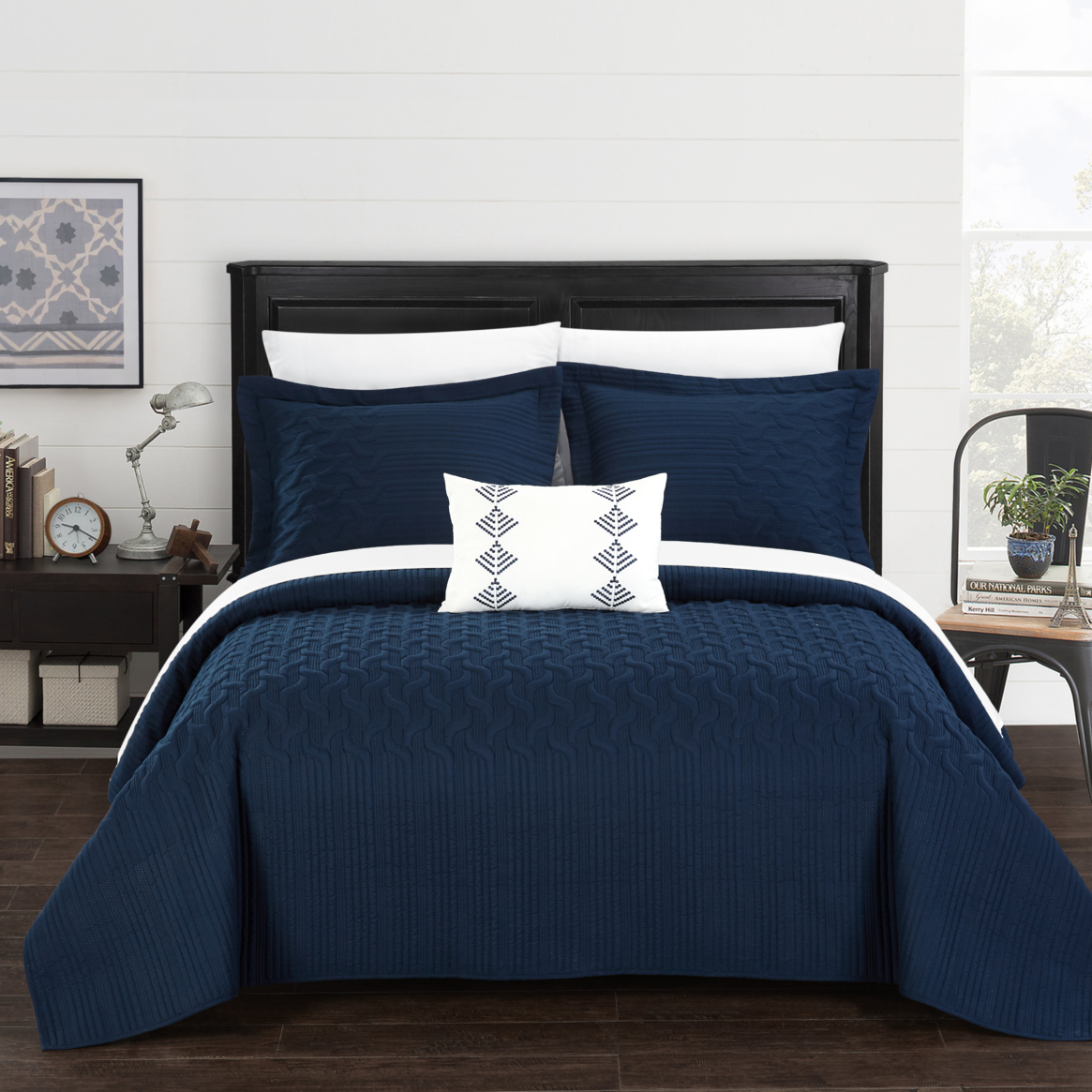 Shaliya 8 Or 6 Piece Quilt Cover Set Interlaced Vine Pattern Quilted Bed In A Bag - Navy, Queen