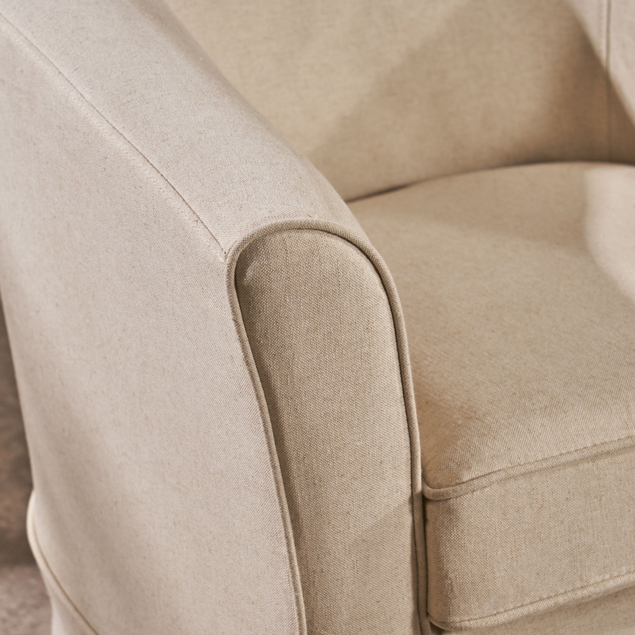 Malie Tub Design Swivel Club Chair - Fuchsia