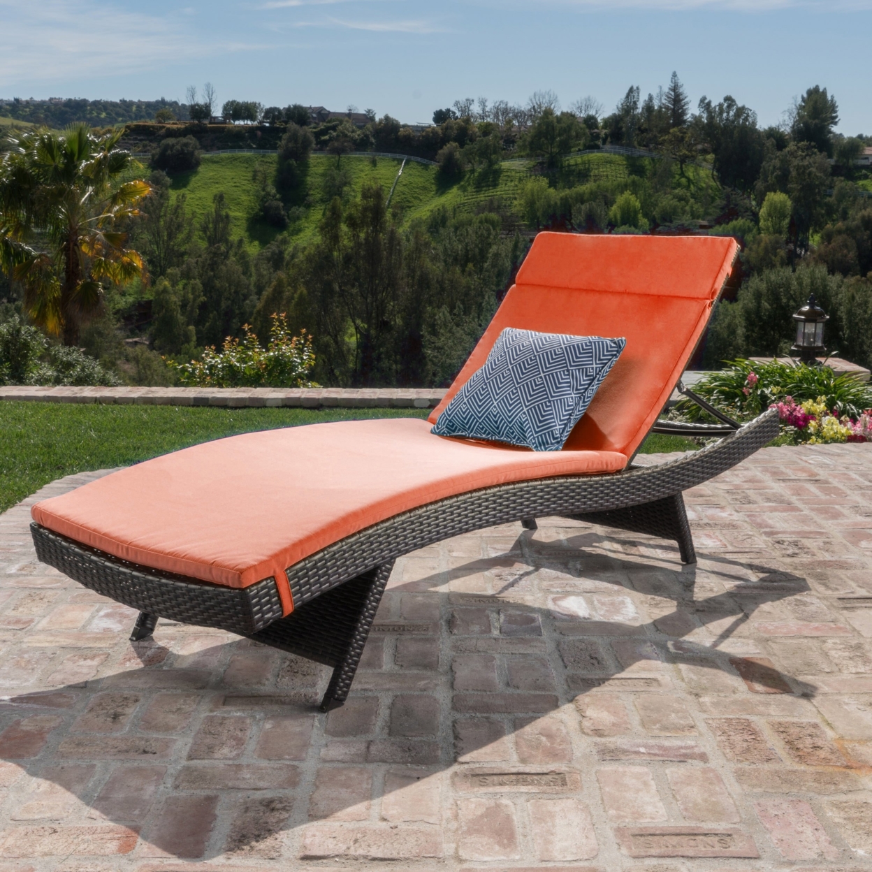 Savana Outdoor Wicker Lounge With Water Resistant Cushion - Gray/orange, Qty Of 1