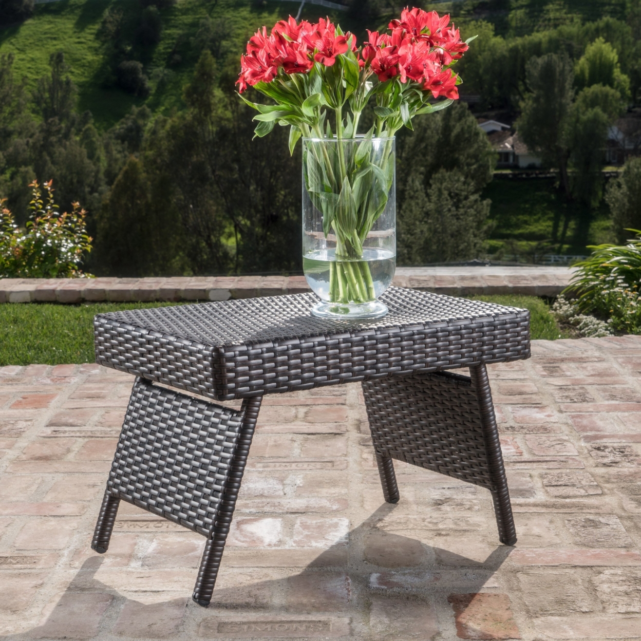 Thelma Outdoor Wicker Chaise Lounge With Aluminum Frame & Table