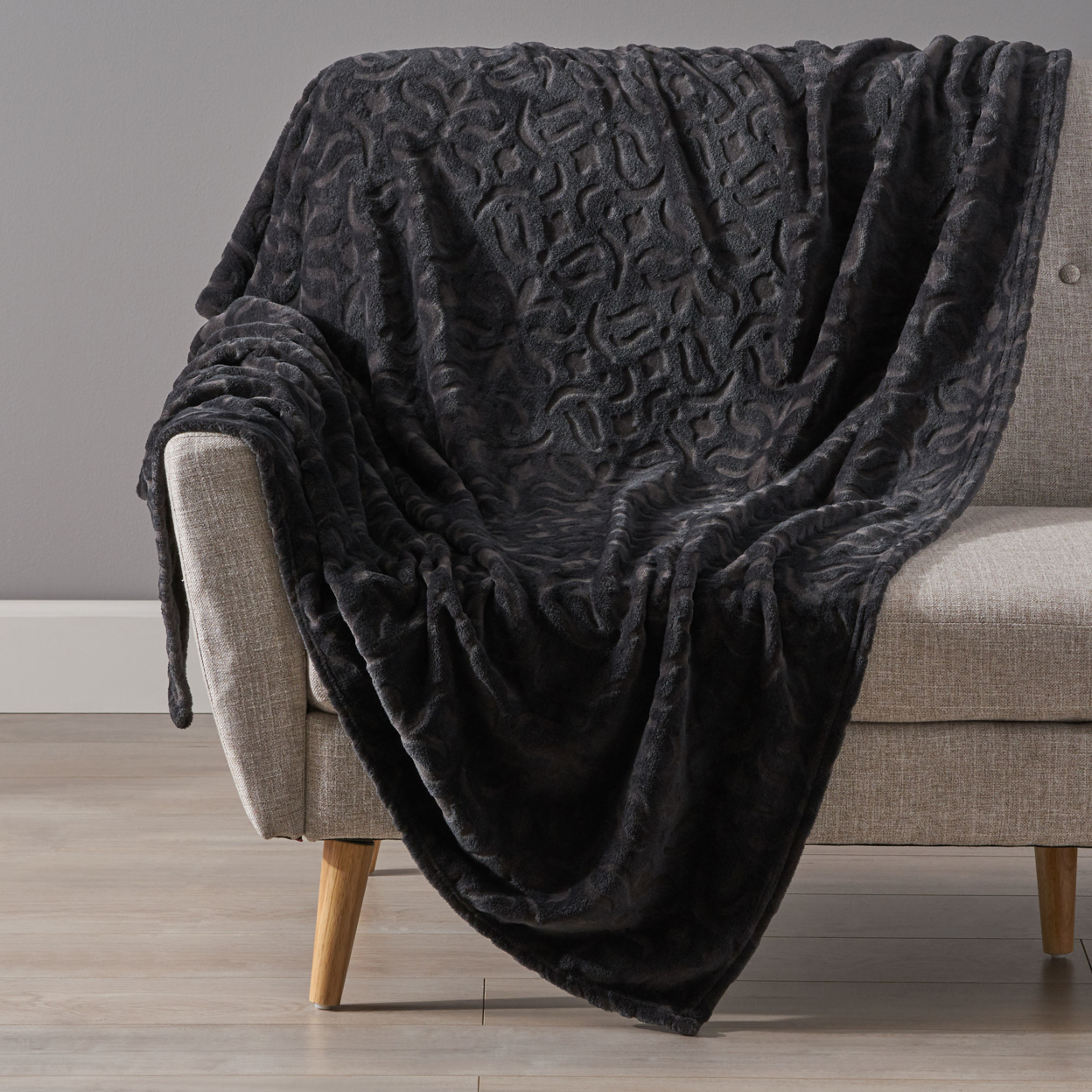 Jaiden Flannel Throw Blanket - Dark Gray