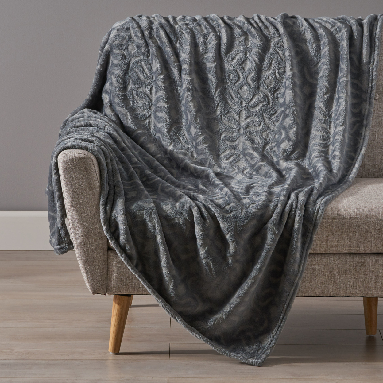 Jaiden Flannel Throw Blanket - Dark Gray