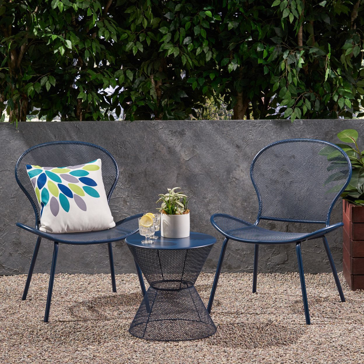 Freda Modern Outdoor 2 Seater Iron Chat Set With Side Table - Matte Navy Blue