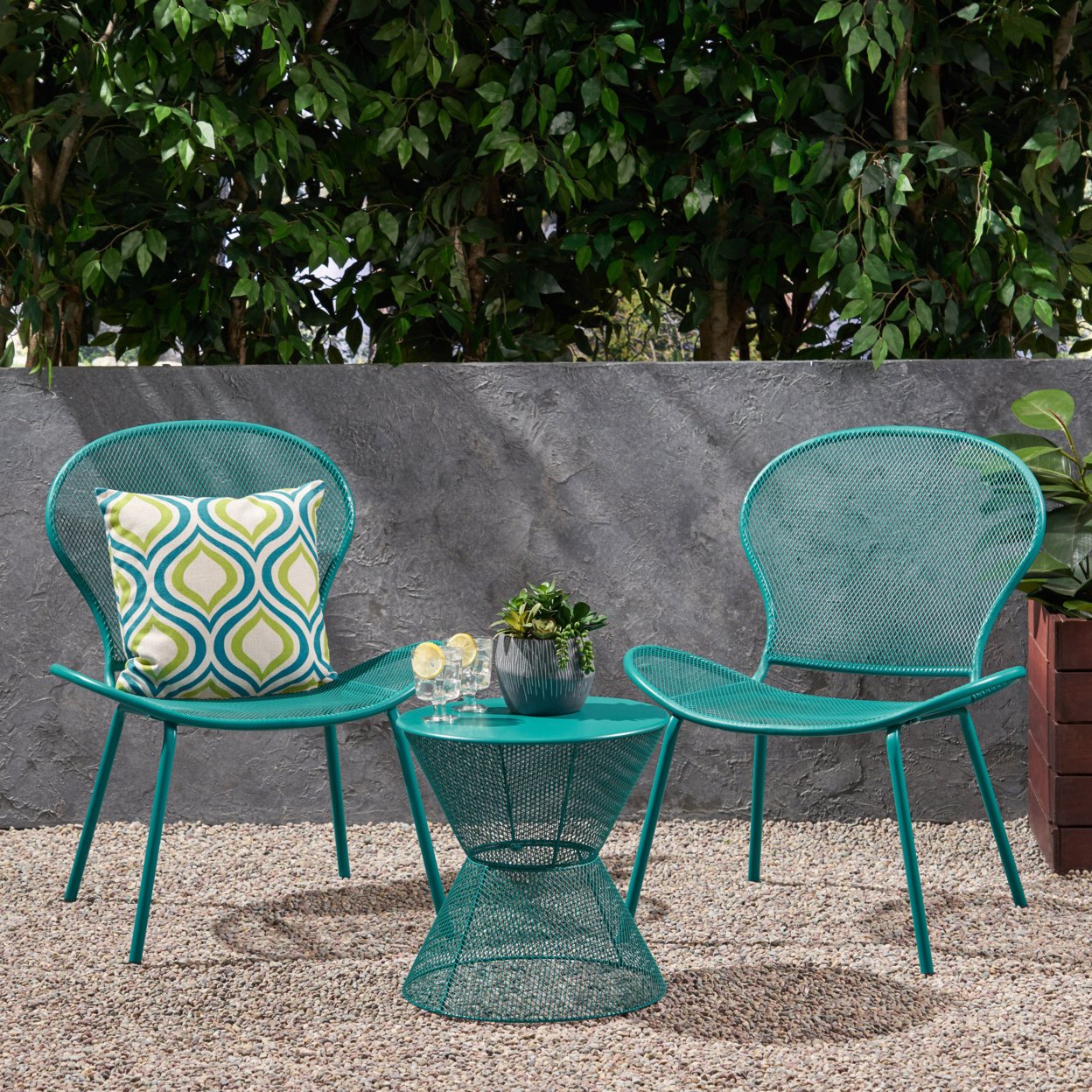 Freda Modern Outdoor 2 Seater Iron Chat Set With Side Table - Matte Black