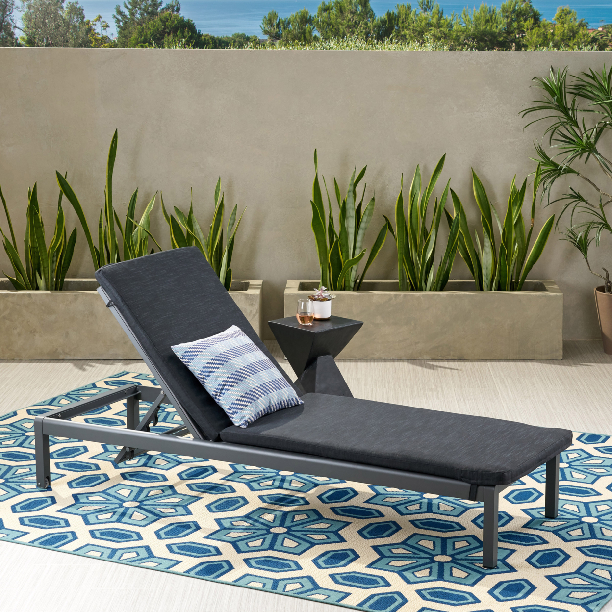 MaxwellOutdoor Chaise Lounge With Cushion