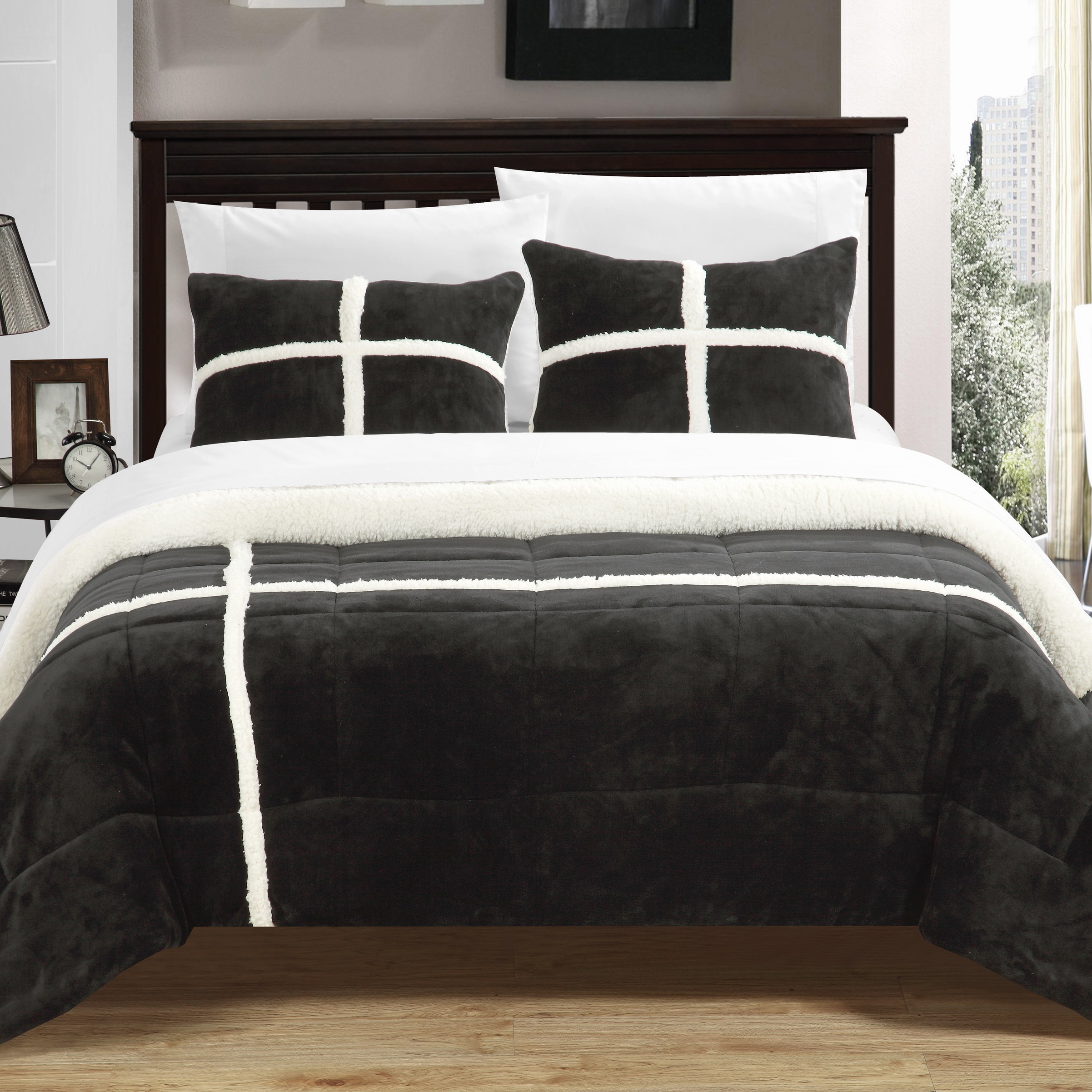 Chloe 3 Or 2 Piece Comforter Set Ultra Plush Micro Mink Sherpa Lined Bedding â Decorative Pillow Shams Included - Black, Queen - 3 Piece