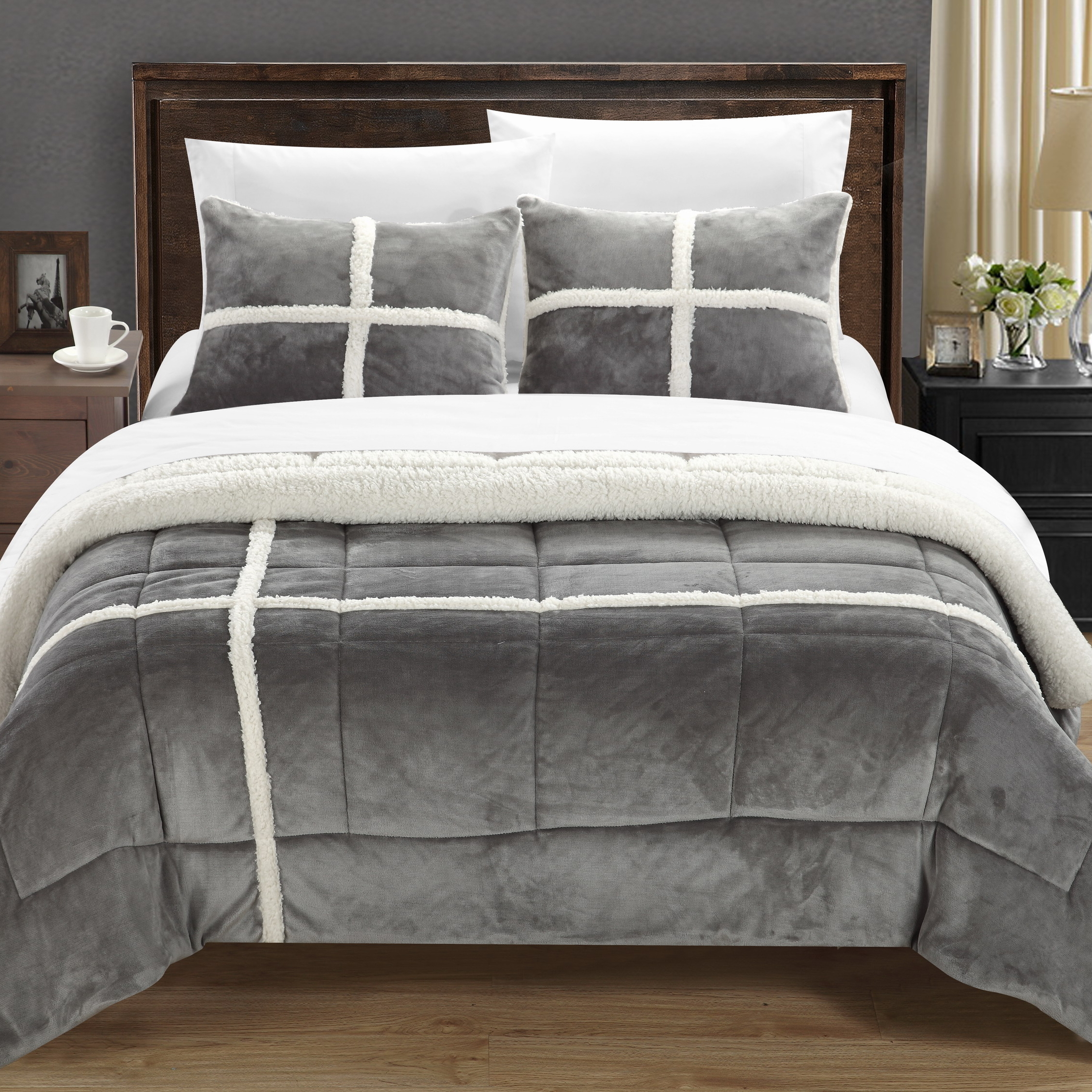 Chloe 3 Or 2 Piece Comforter Set Ultra Plush Micro Mink Sherpa Lined Bedding â Decorative Pillow Shams Included - Silver, King - 3 Piece