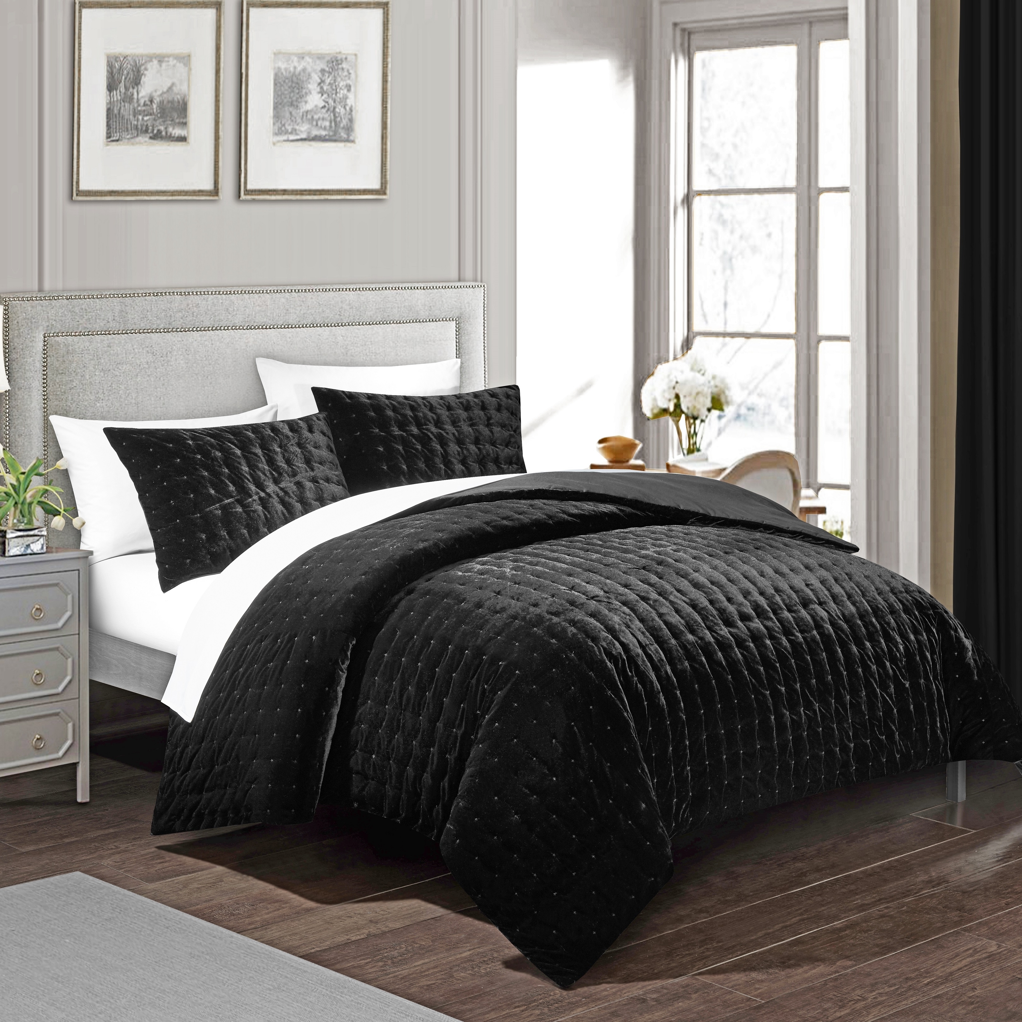 Chyna 3 Piece Comforter Set Luxurious Velvet Bedding - Black, Queen