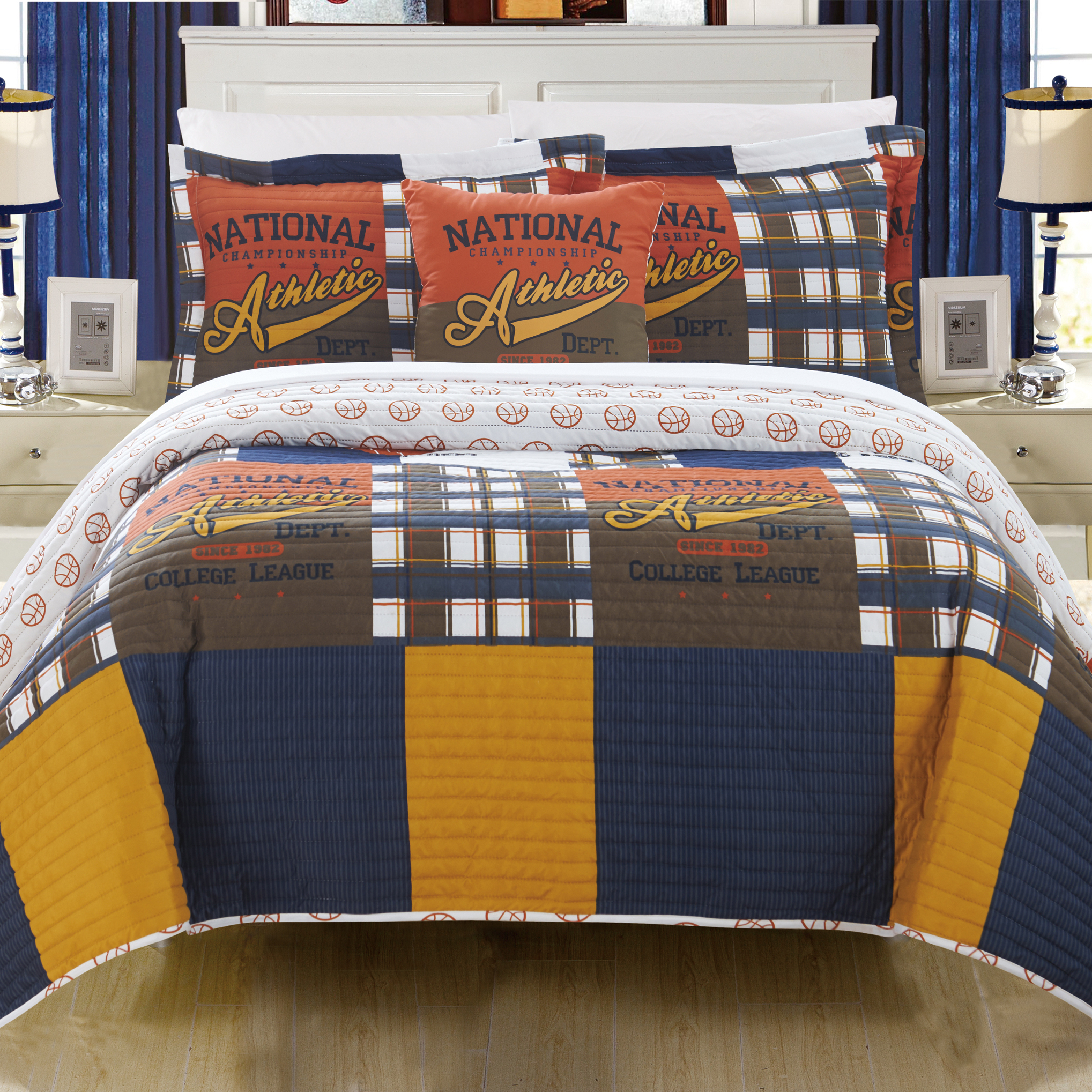 Sport 4 Or 3 Piece Reversible Quilt Set Youth Design Coverlet Bedding - Navy, Twin