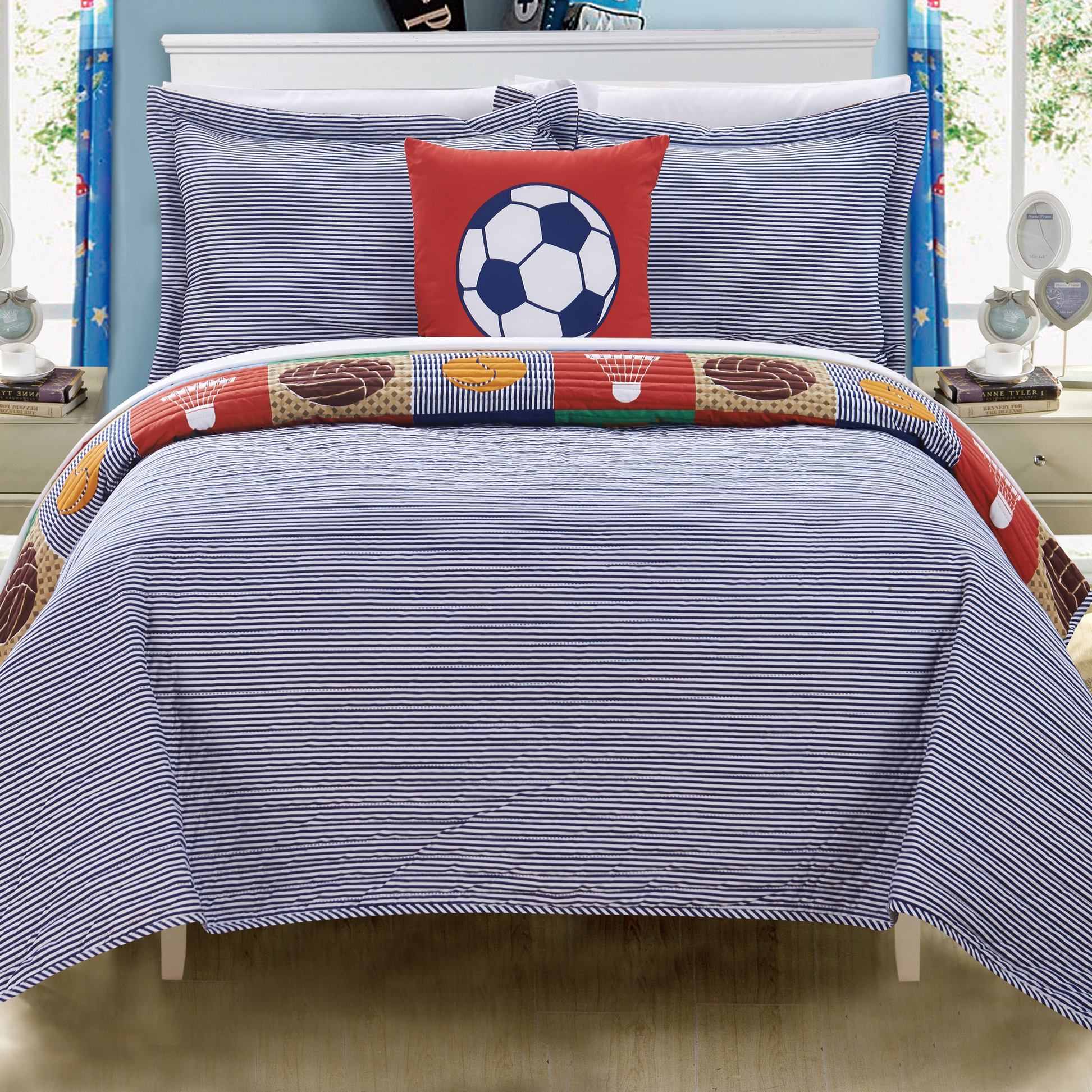Sport 4 Or 3 Piece Reversible Quilt Set Youth Design Coverlet Bedding - Red, Full