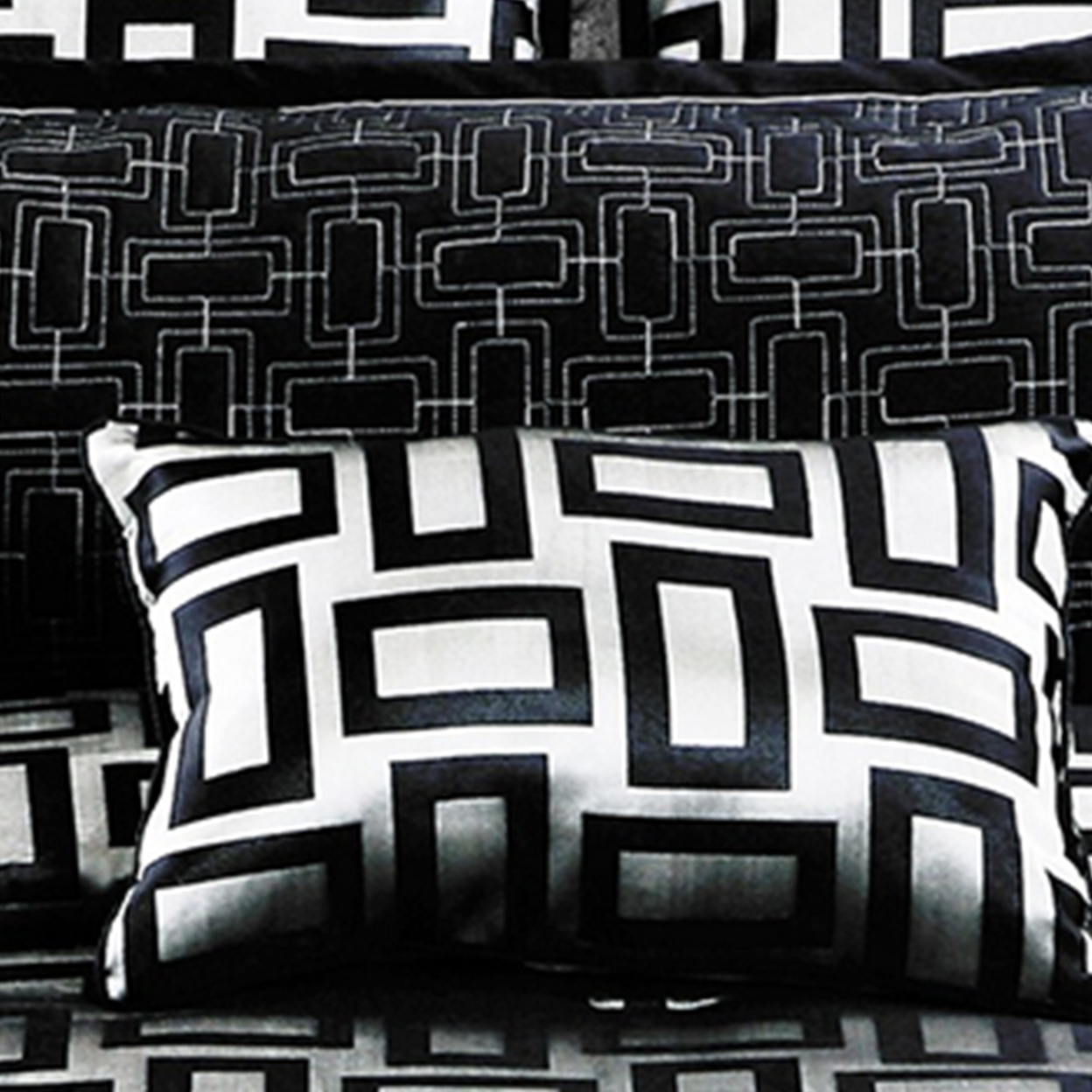 6 Piece Polyester Queen Comforter Set With Geometric Print, Gray And Black- Saltoro Sherpi