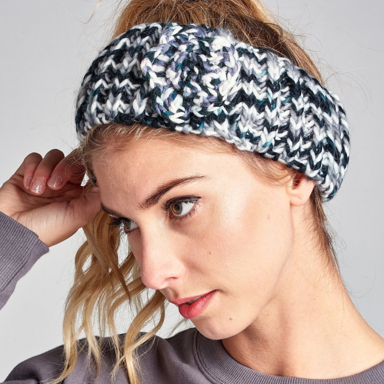 Crochet Knit Floral Headband - Black/grey