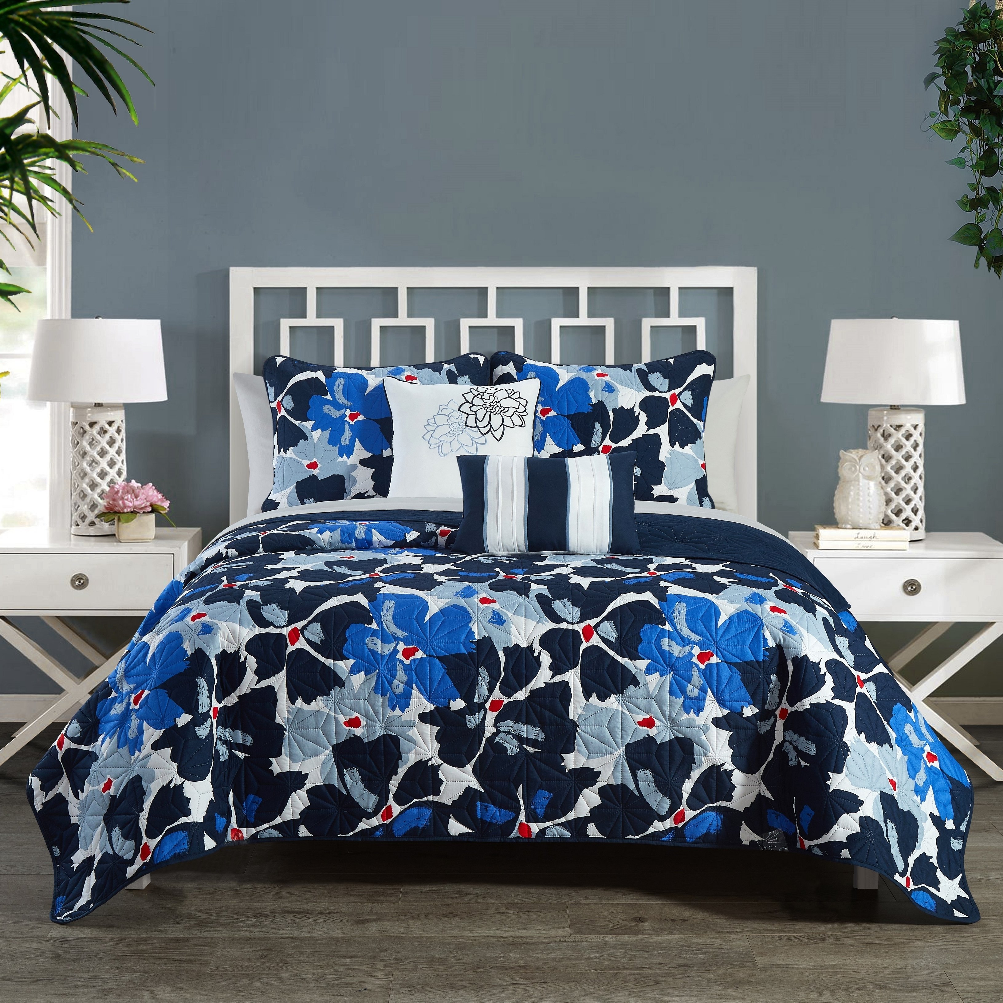 Aster 5 Piece Quilt Set Contemporary Floral Design Bedding - Blue, King