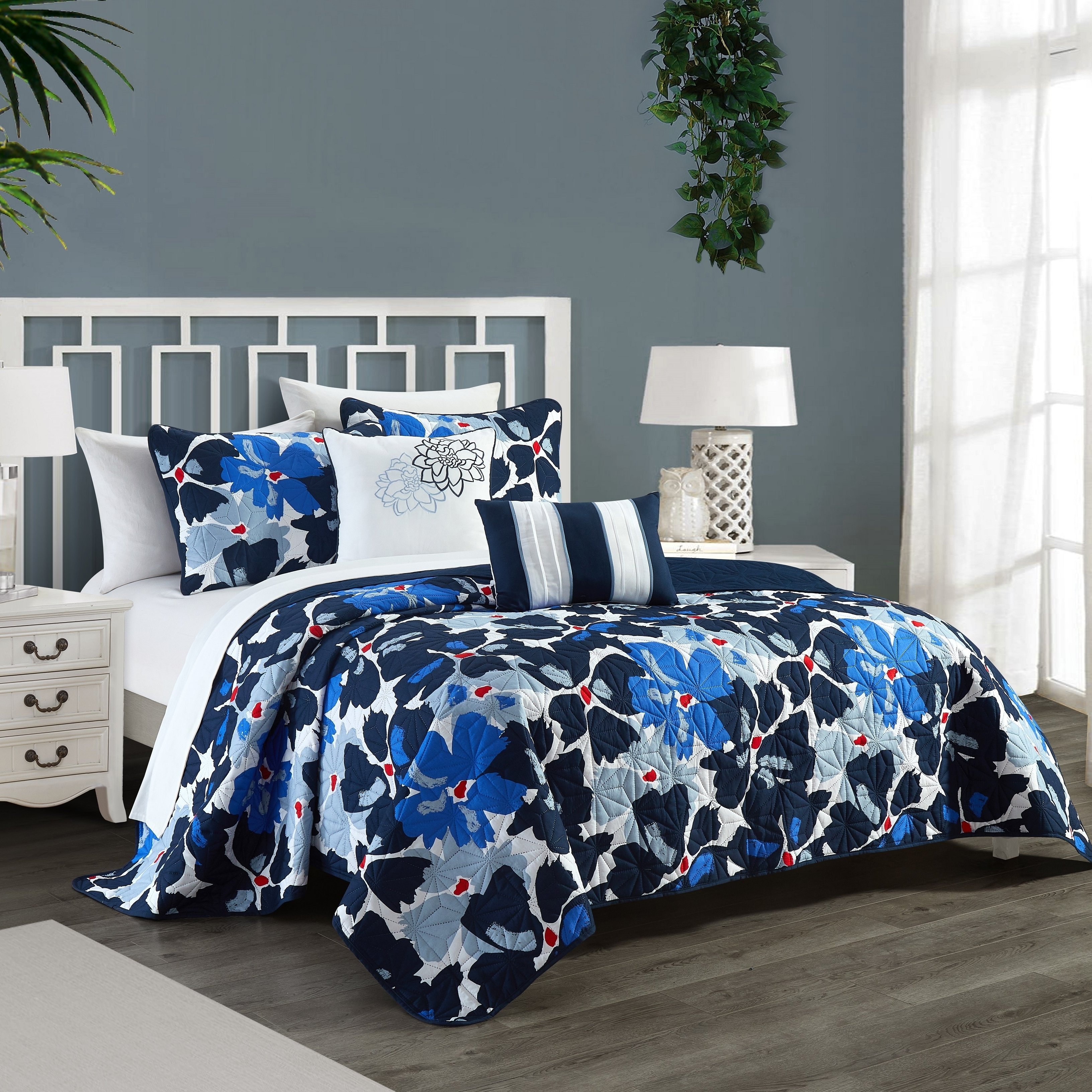 Aster 5 Piece Quilt Set Contemporary Floral Design Bedding - Blue, Queen