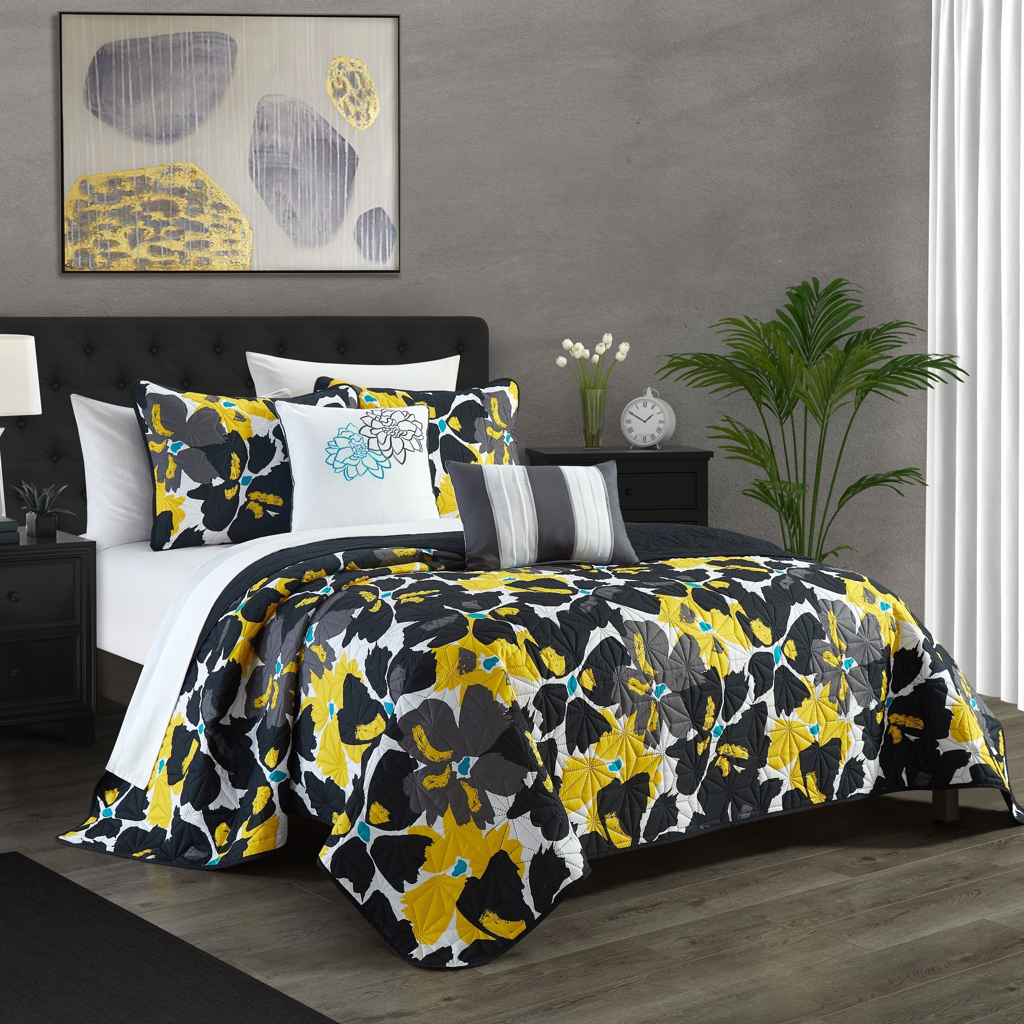Aster 5 Piece Quilt Set Contemporary Floral Design Bedding - Black, Queen