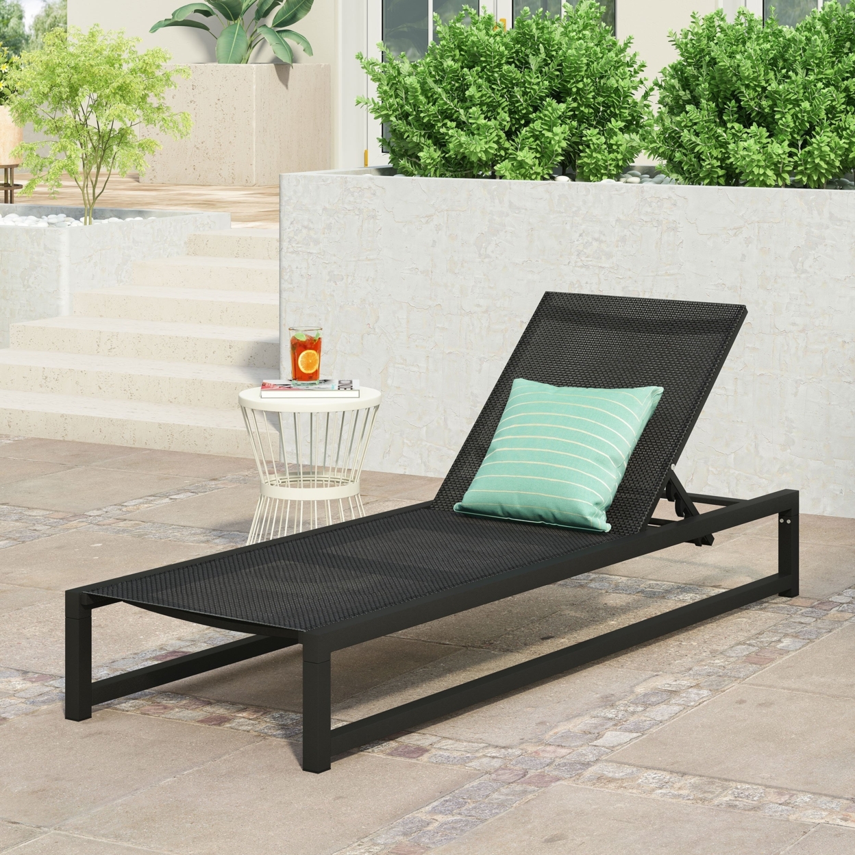 Moderna Outdoor Aluminum Chaise Lounge With Mesh Seating - Black