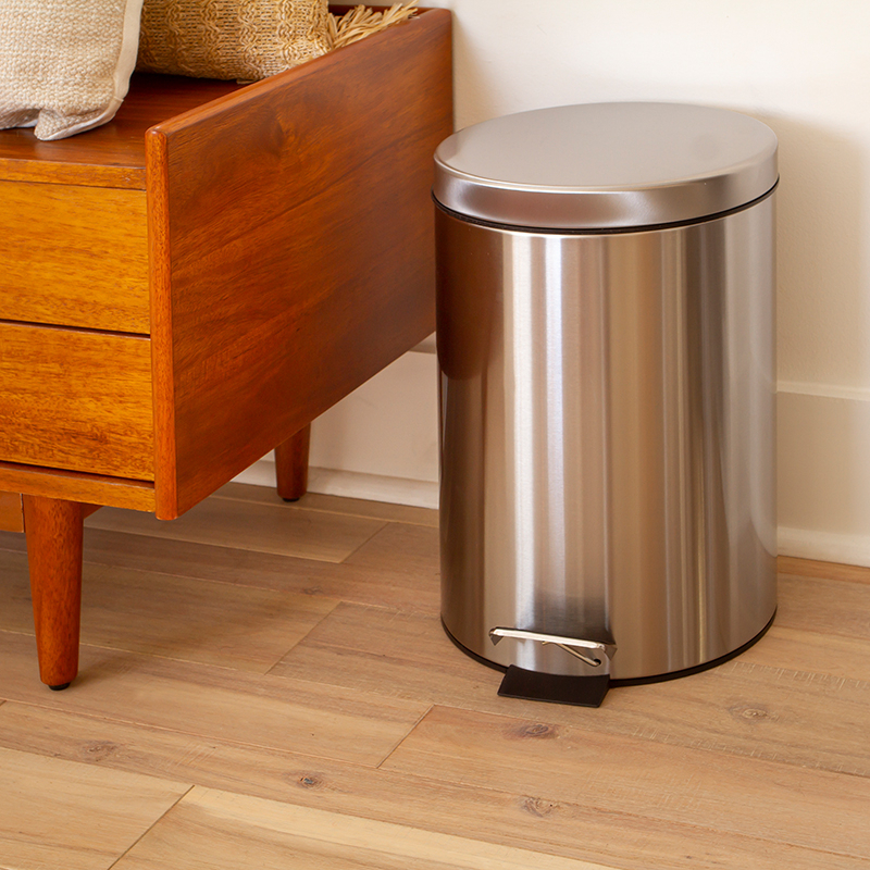 Stainless Steel Fingerprint Resistant Soft Close, Step Trash Can - 12L 3.2 Gallons PF-H008A12-M-GG