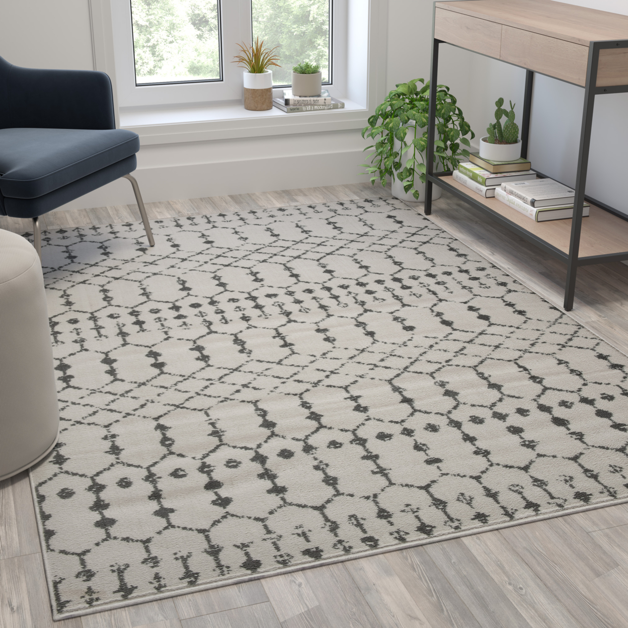 Geometric Bohemian Low Pile Rug - 5' X 7' -Ivory And Gray Polyester