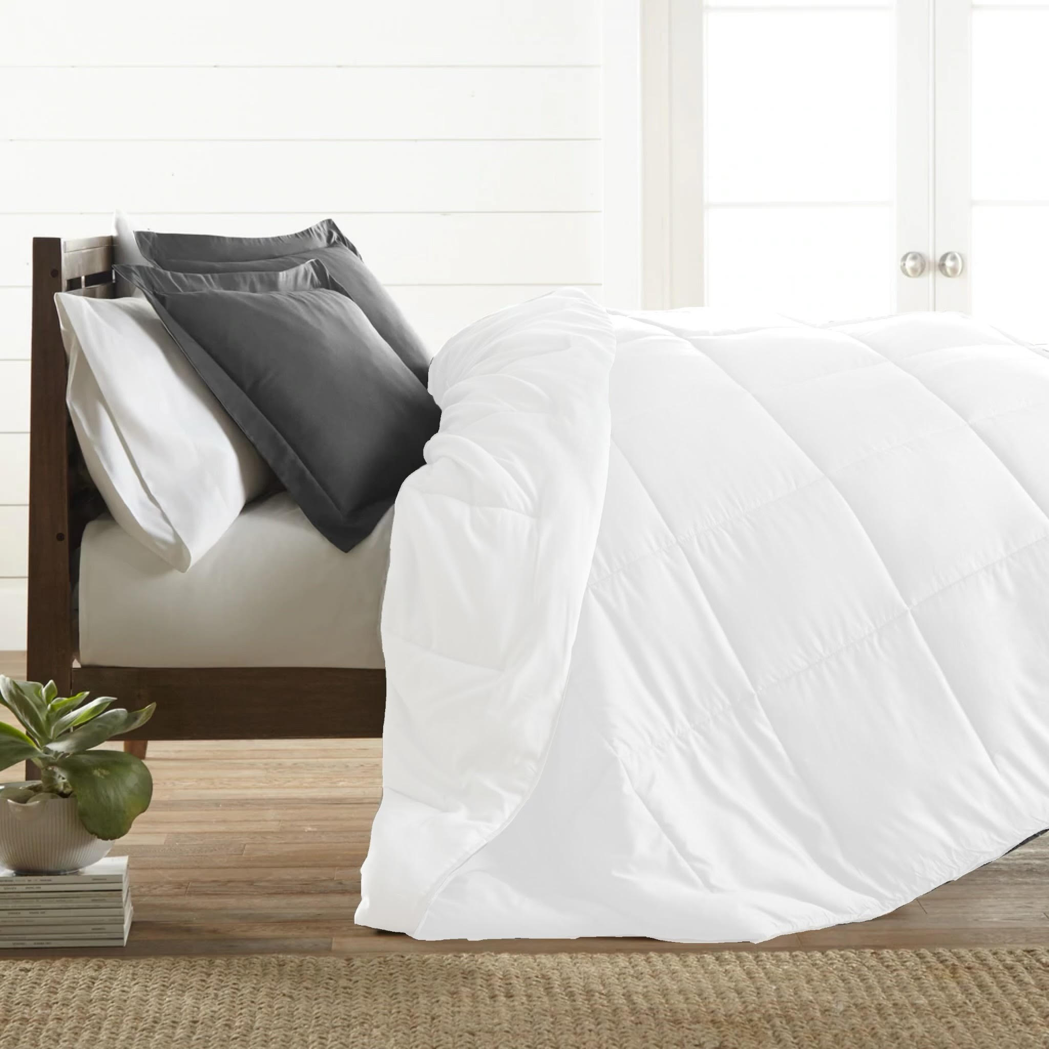 Bamboo Elegance Reversible Comforter - Premium Down Alternative Filling, Blended Cover, Soft, Quilted, Duvet Insert, Season, Warm and Fluffy - White,