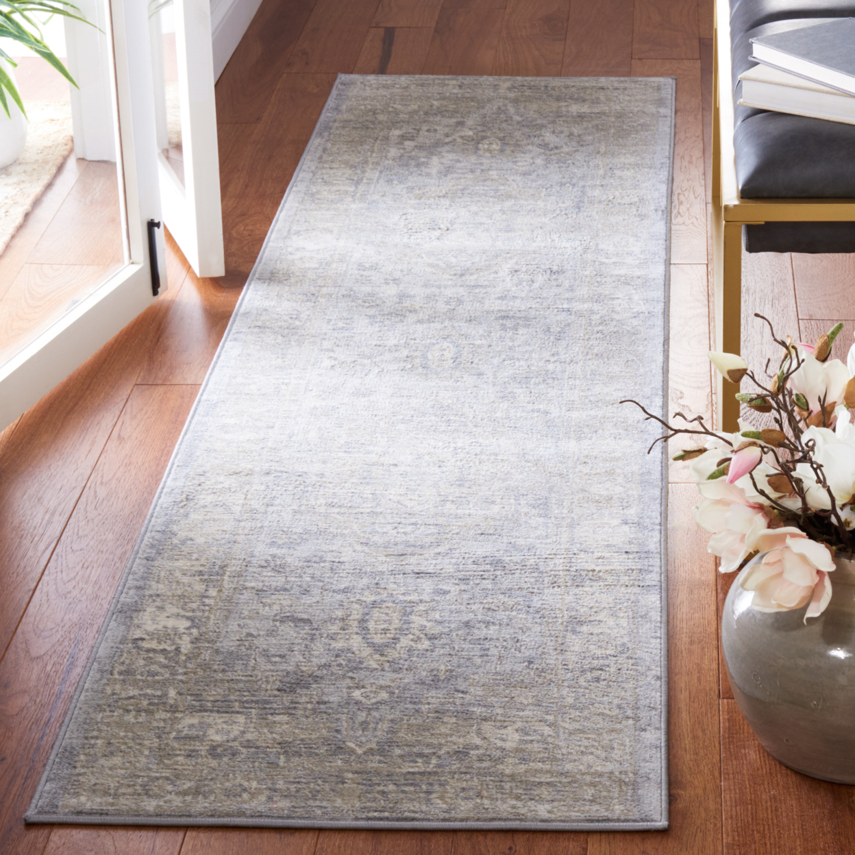 SAFAVIEH Brentwood Collection BNT851F Grey / Beige Rug - 6' 7 Square