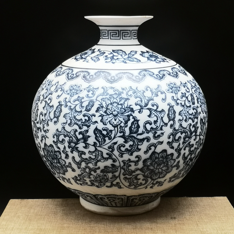 Blue And White Porcelain Flower Pattern Antique Chinese Enamel Vase Handmade Asian Culture Art GDHP023