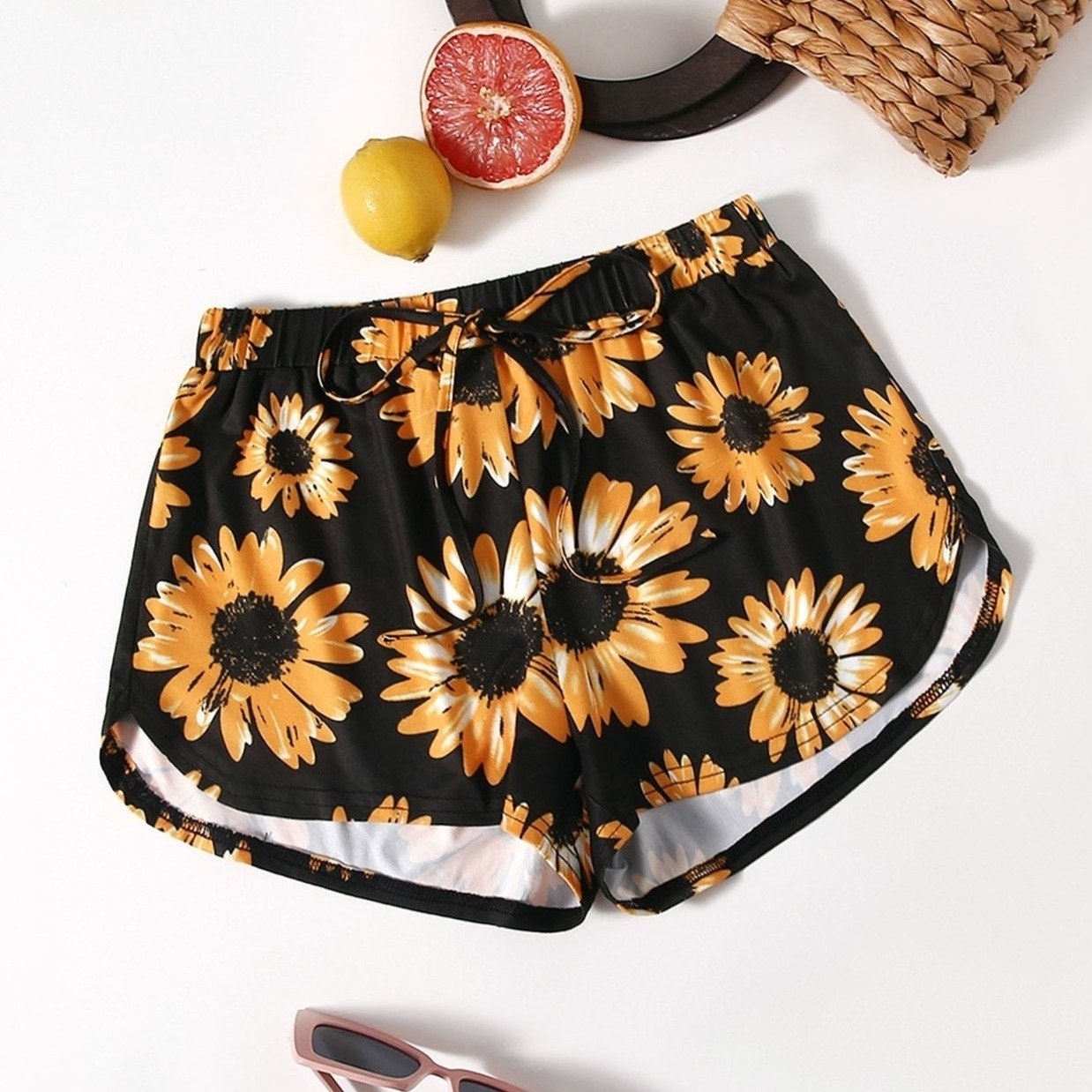Sunflower Print Tie Front Shorts - Xs