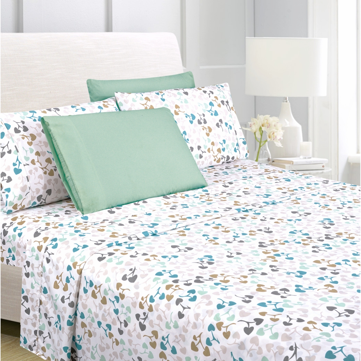 American Home Collection Ultra Soft 4-6 Piece Heart Leaf Romance Printed Bed Sheet Set - King