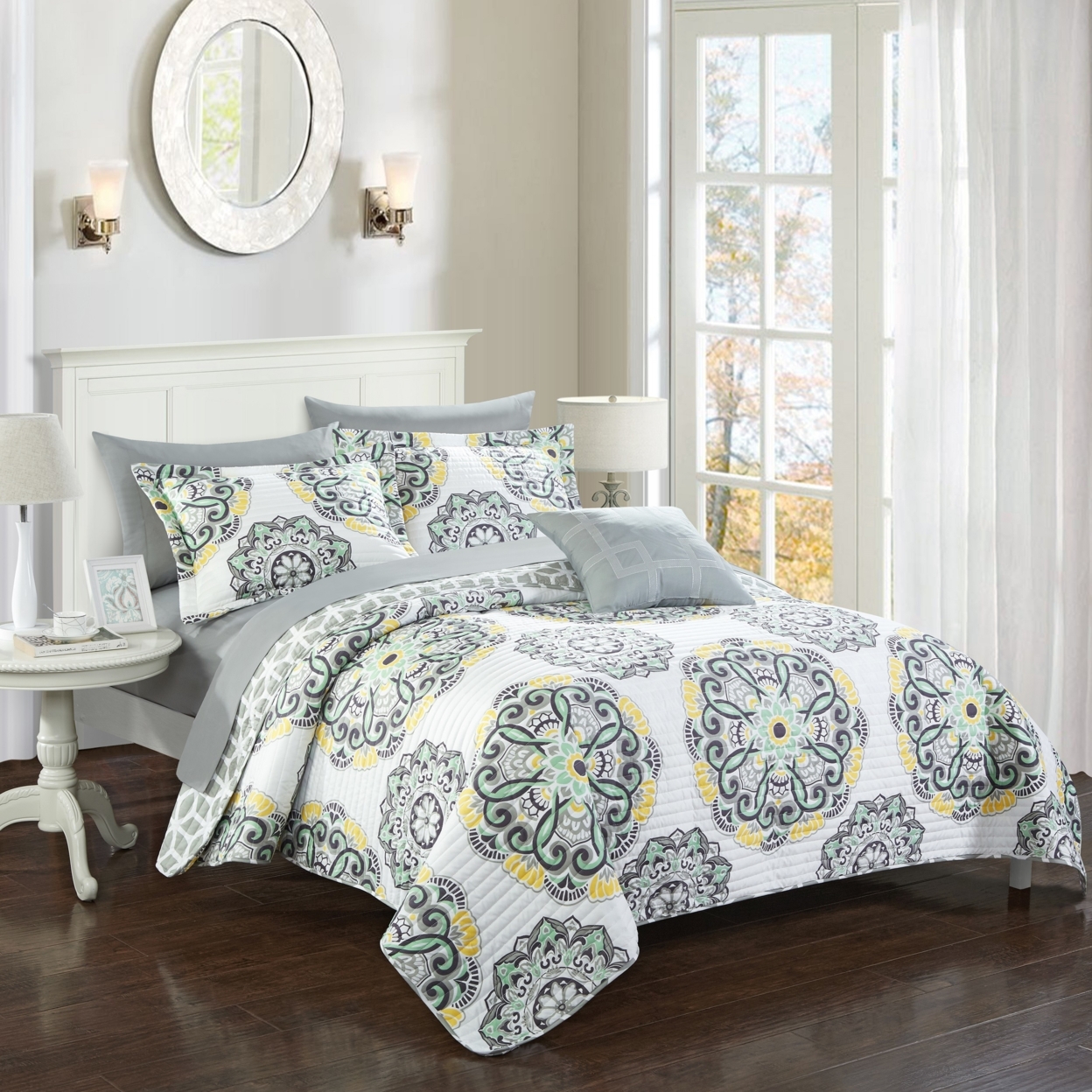 2/3 Piece Majorca Super Soft Microfiber Large Printed Medallion REVERSIBLE With Geometric Printed Backing Duvet Set - Grey, Full/Queen