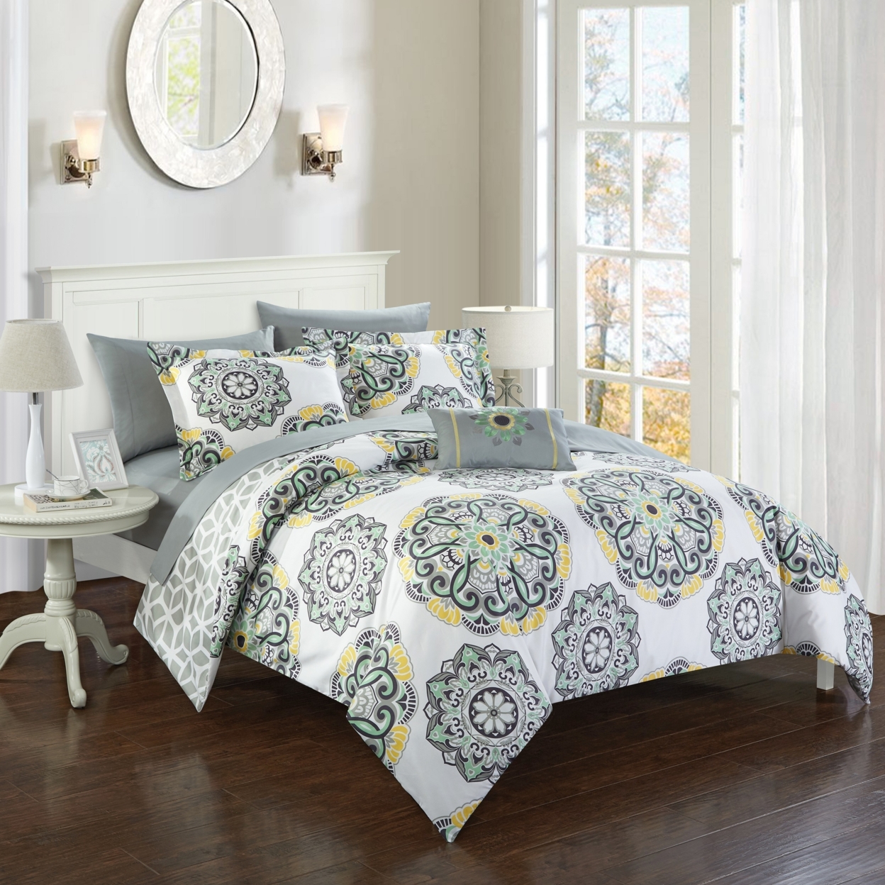 8 Or 6 Pc. Barella Super Soft Large Printed Medallion REVERSIBLE With Geometric Printed Backing Comforter Set - Grey, Queen