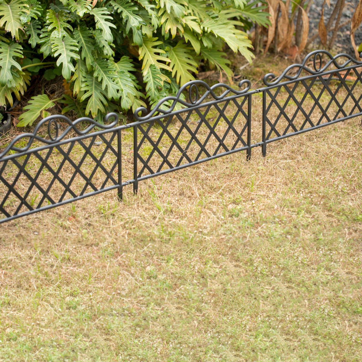 Plastic Garden Edging Border Fence, Flower Bed Barrier, Set Of 3