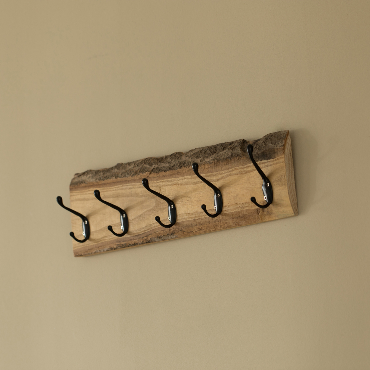 Natural Wood Clothes Hook Rack With Five Hooks For Entryway, Office, Bedroom, And Playroom