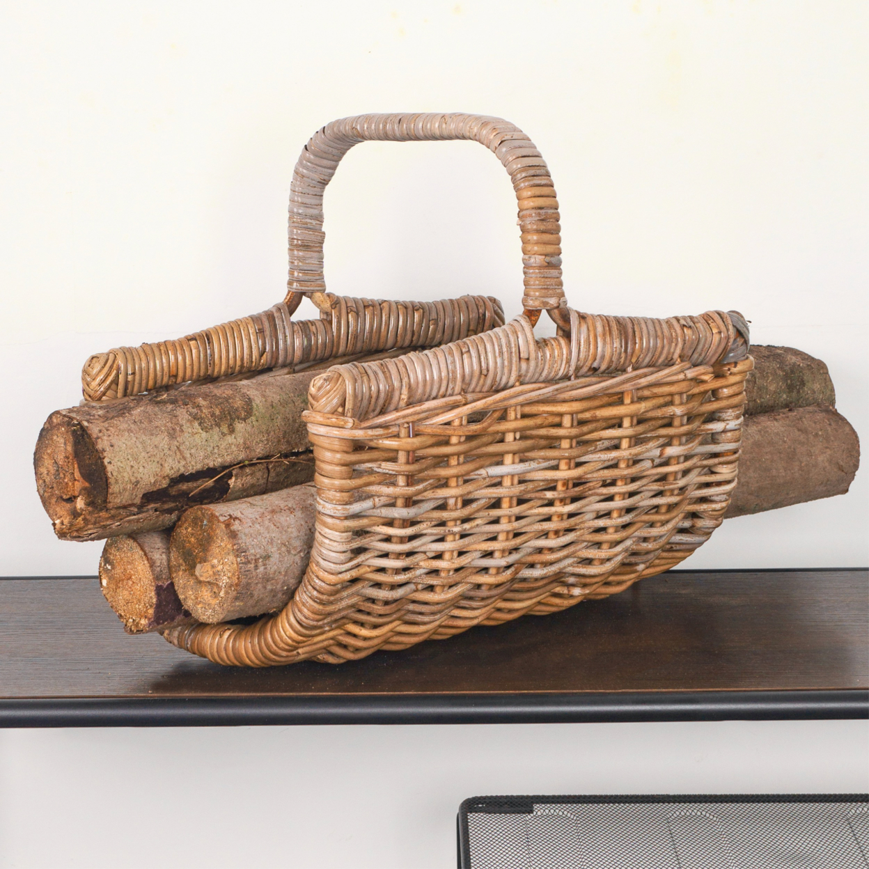 Decorative Rattan Natural Log Holder Basket For Entryway, Dining, Living Room, Or Bedroom