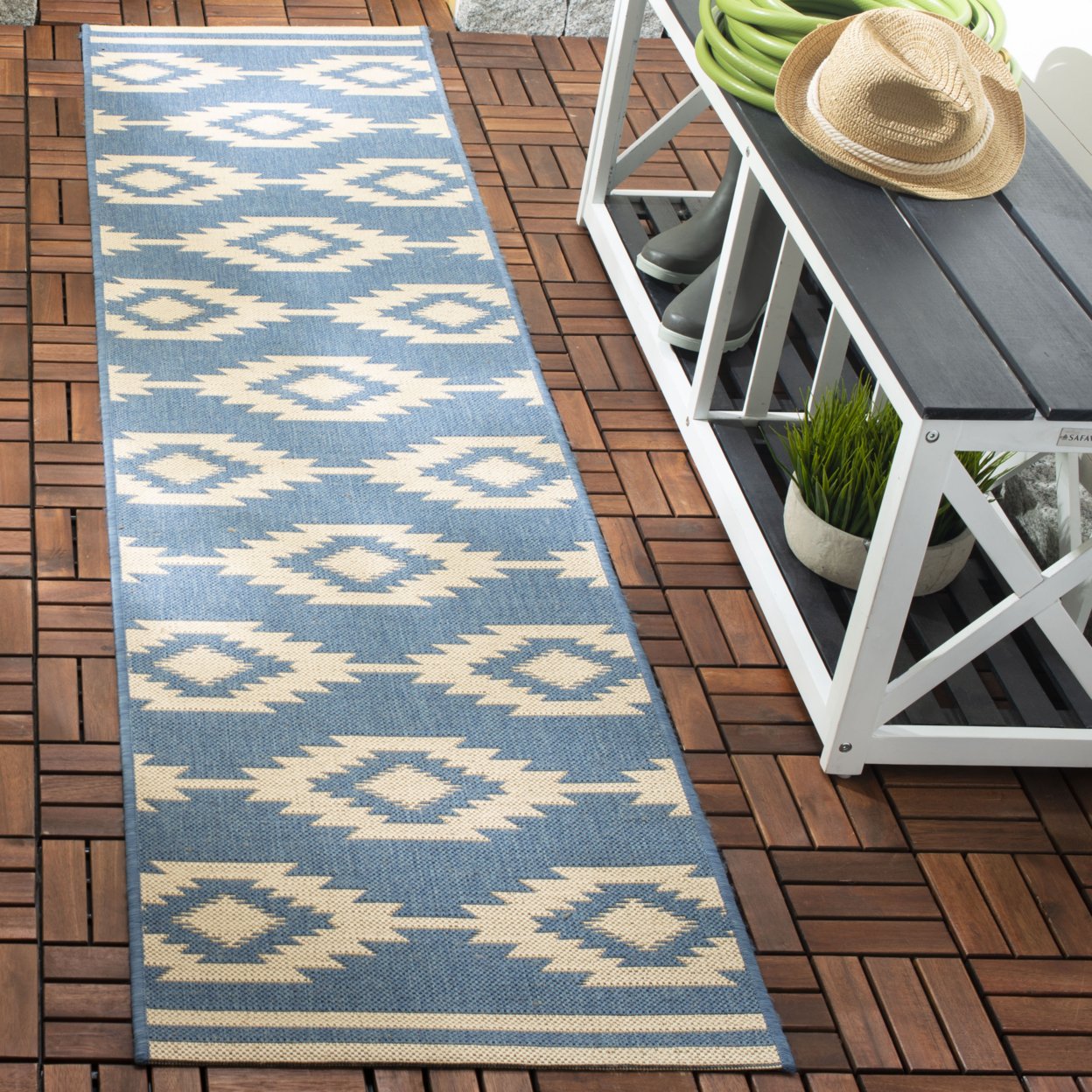 SAFAVIEH Indoor Outdoor BHS171N Beach House Cream / Blue Rug