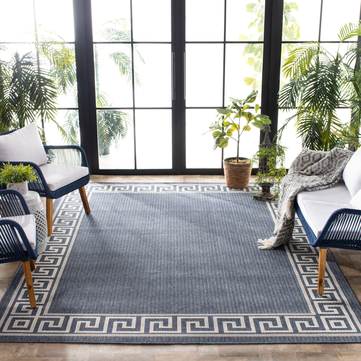 SAFAVIEH Indoor Outdoor BMU820M Bermuda Dark Blue / Ivory Rug