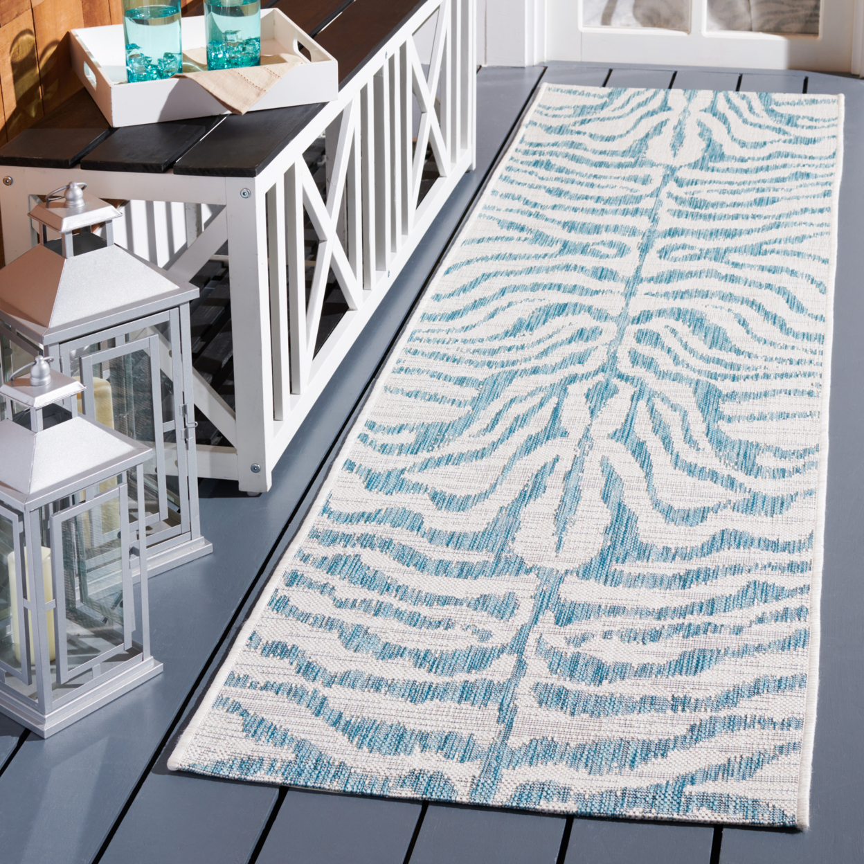 SAFAVIEH Outdoor CY8444-53612 Courtyard Ivory / Aqua Rug