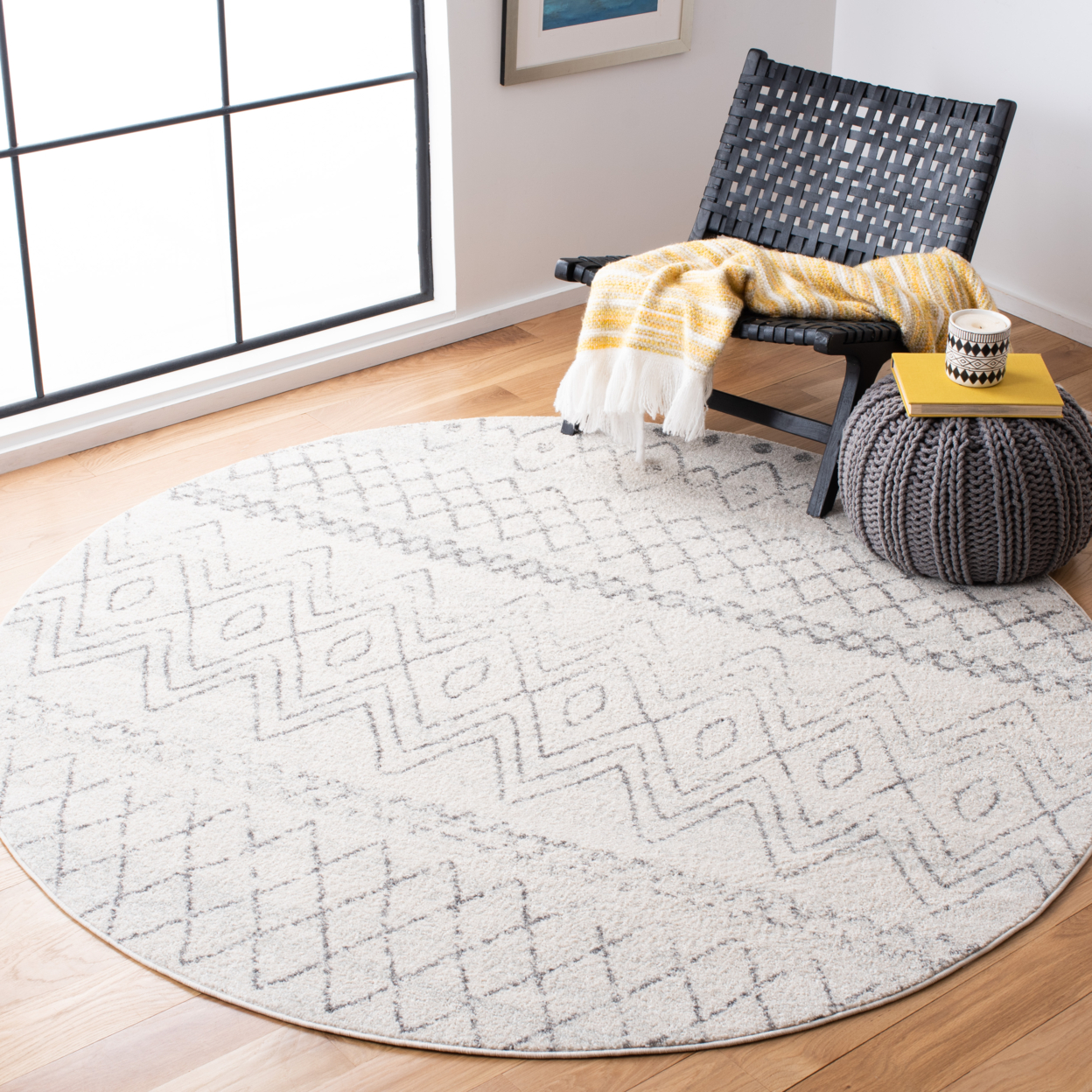 SAFAVIEH Madison Collection MAD798D Ivory / Charcoal Rug - 5-1 X 7-6