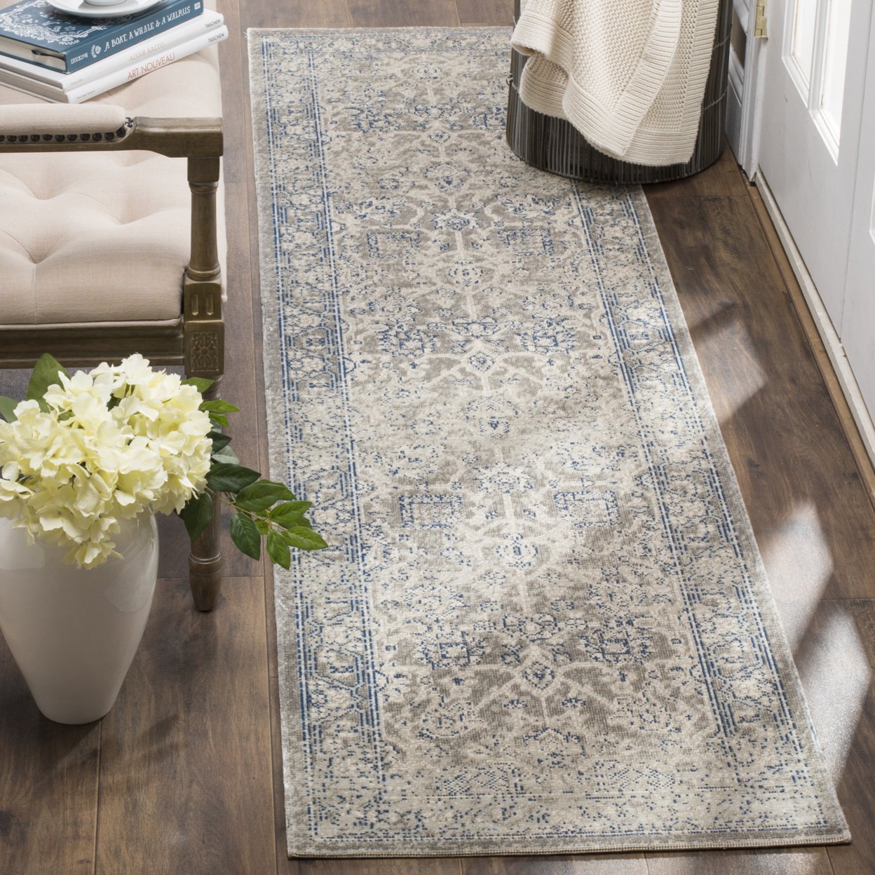 SAFAVIEH Patina Collection PTN326H Taupe / Taupe Rug - 4' Square