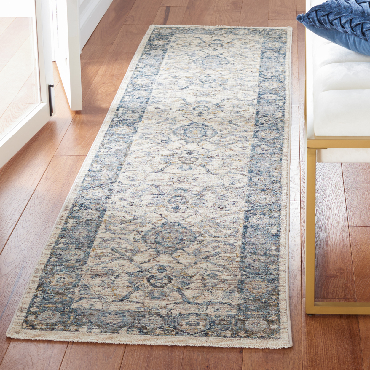 SAFAVIEH Valencia Collection VAL566A Ivory / Blue Rug - 5' X 8'
